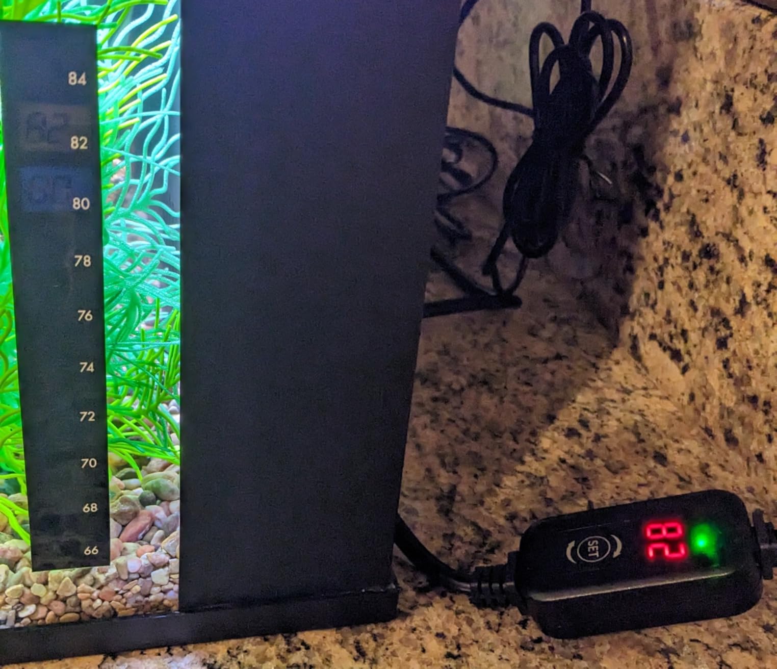 hygger Nano Submersible Aquarium Heater for 3-8 Gallon Fish Tank Betta Heater with Digital Display, Adjustable Temperature Controller 30Watt customer photo 1