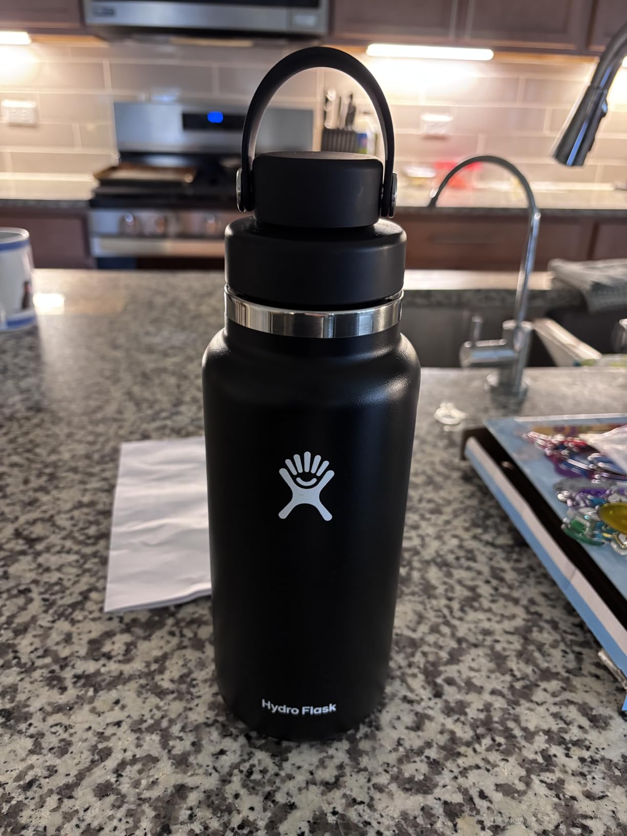 Hydro Flask Water Bottle - Insulated Stainless Steel - Wide Mouth Flex Chug Lid - 24 Oz Coconut Cream customer photo 1