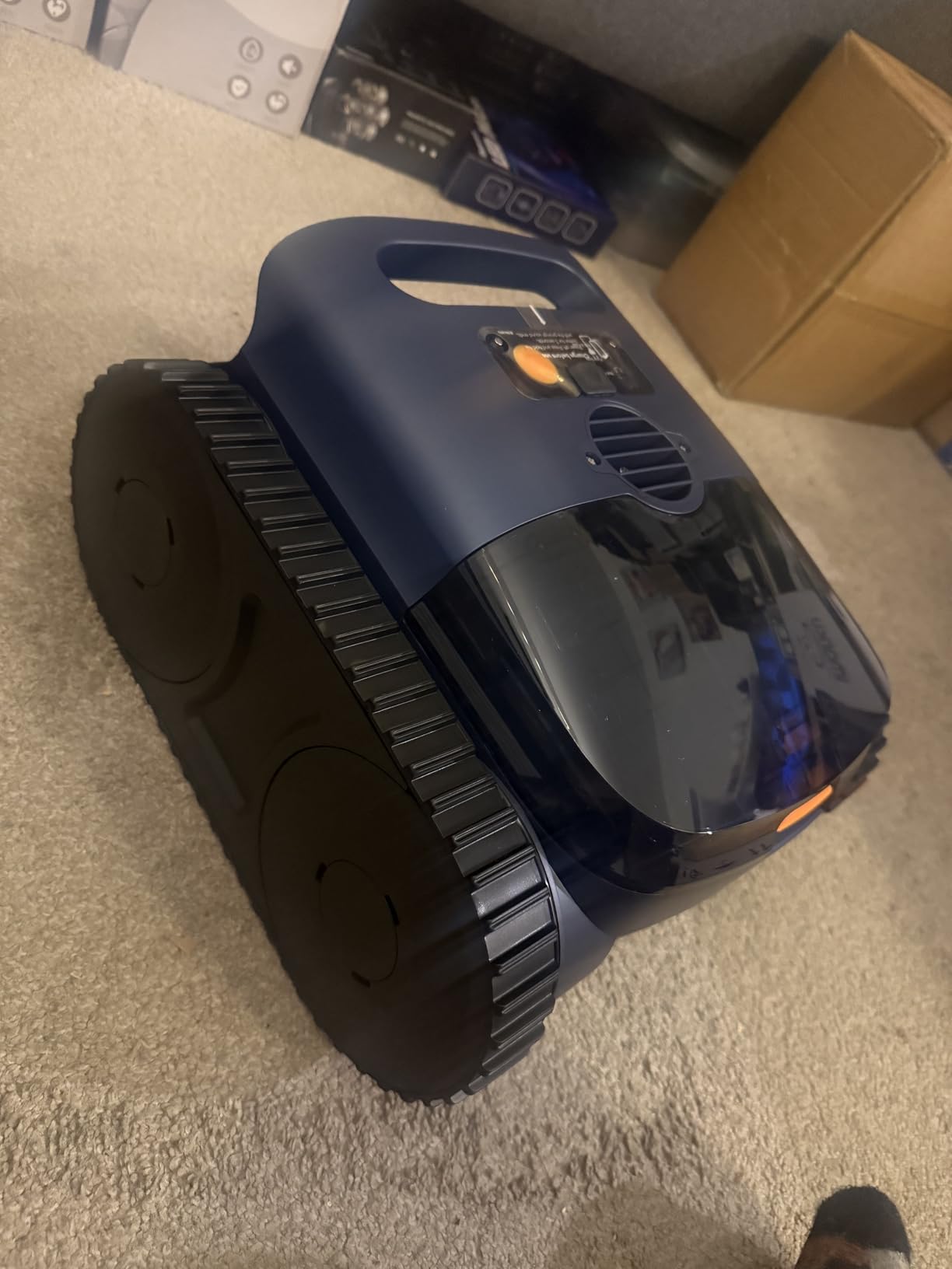 (2026 Upgrade) Cordless Robotic Pool Cleaner, Robotic Pool Vacuum for Inground Pools, Floor, Wall, Waterline and Drain Cleaning, 180 min Battery Life for Pool Up to 2150 Sq.ft customer photo 2