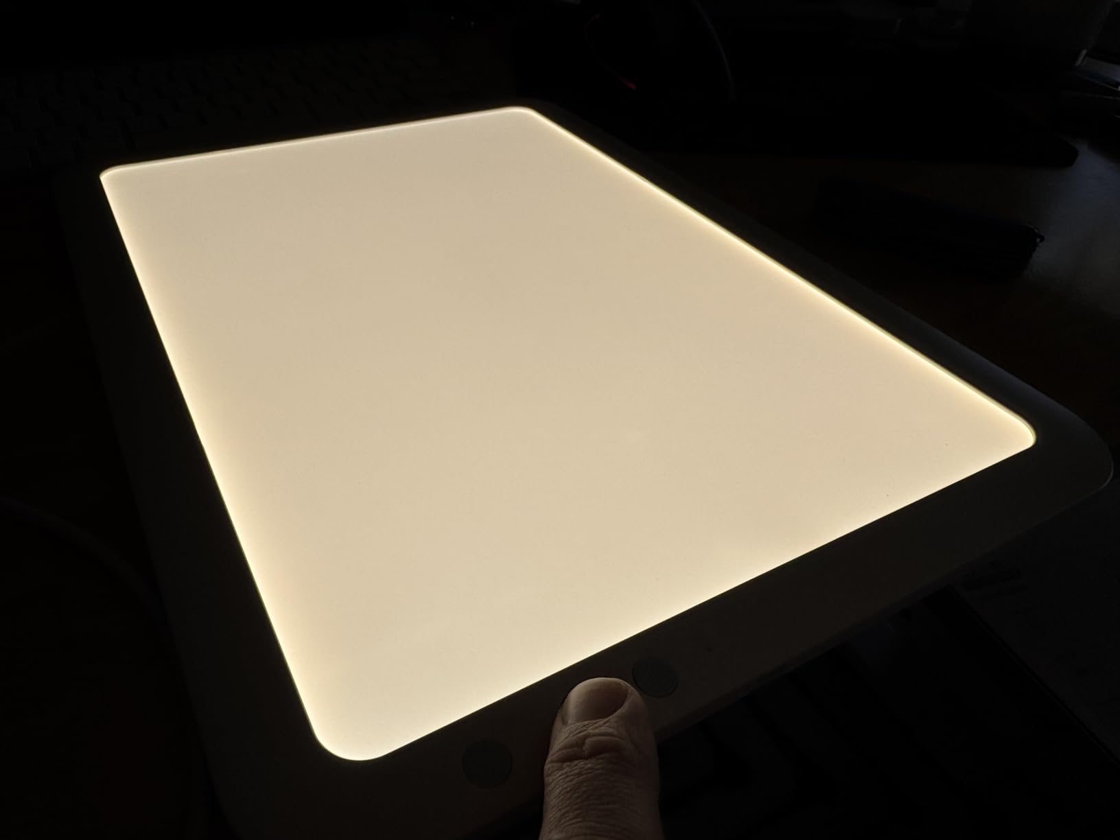 A4 Cordless Diamond Art Light Board for Tracing,Bawaslom Light Box for Tracing and Drawing with 3 Colors & 6-Level Brightness,LED Drawing Board for Weeding Vinyl,Diamond Painting Art,Sketching customer photo 2