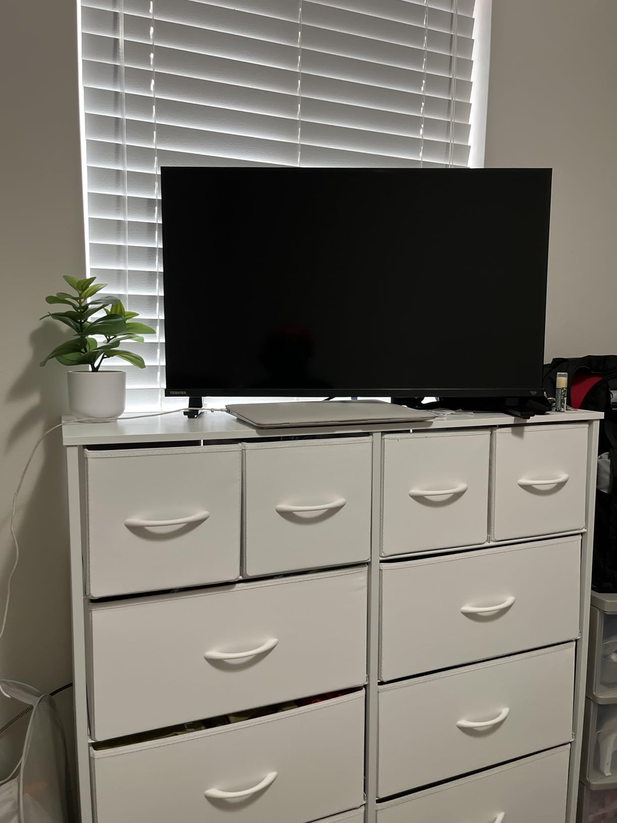 TOSHIBA 32