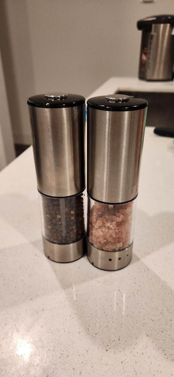 Electric Salt and Pepper Grinder Set, Type-C Rechargeable with LED Battery Level Display, Stainless Steel Salt and Pepper Shakers with Storage Base, Top Button Design, 5 Adjustable Coarseness Levels customer photo 2