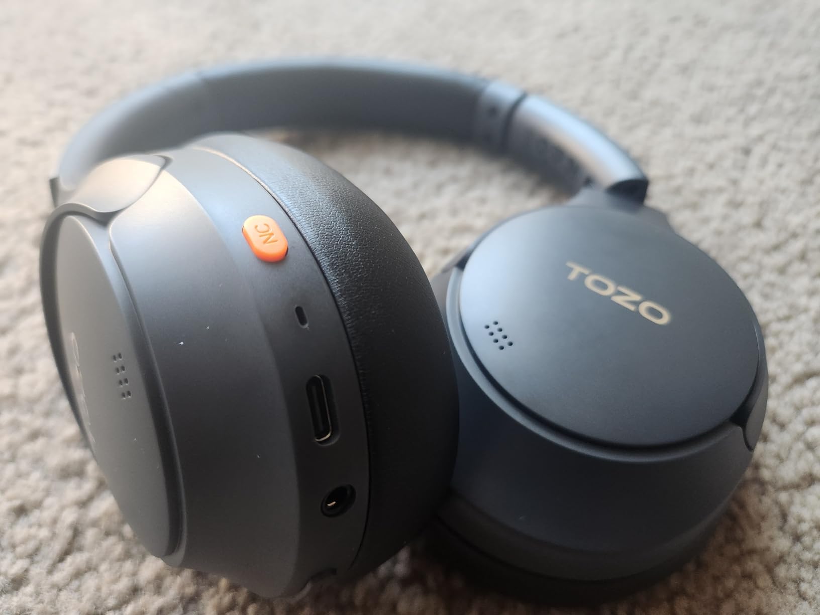 TOZO HT3 Hybrid Noise Cancelling Headphones customer photo 1