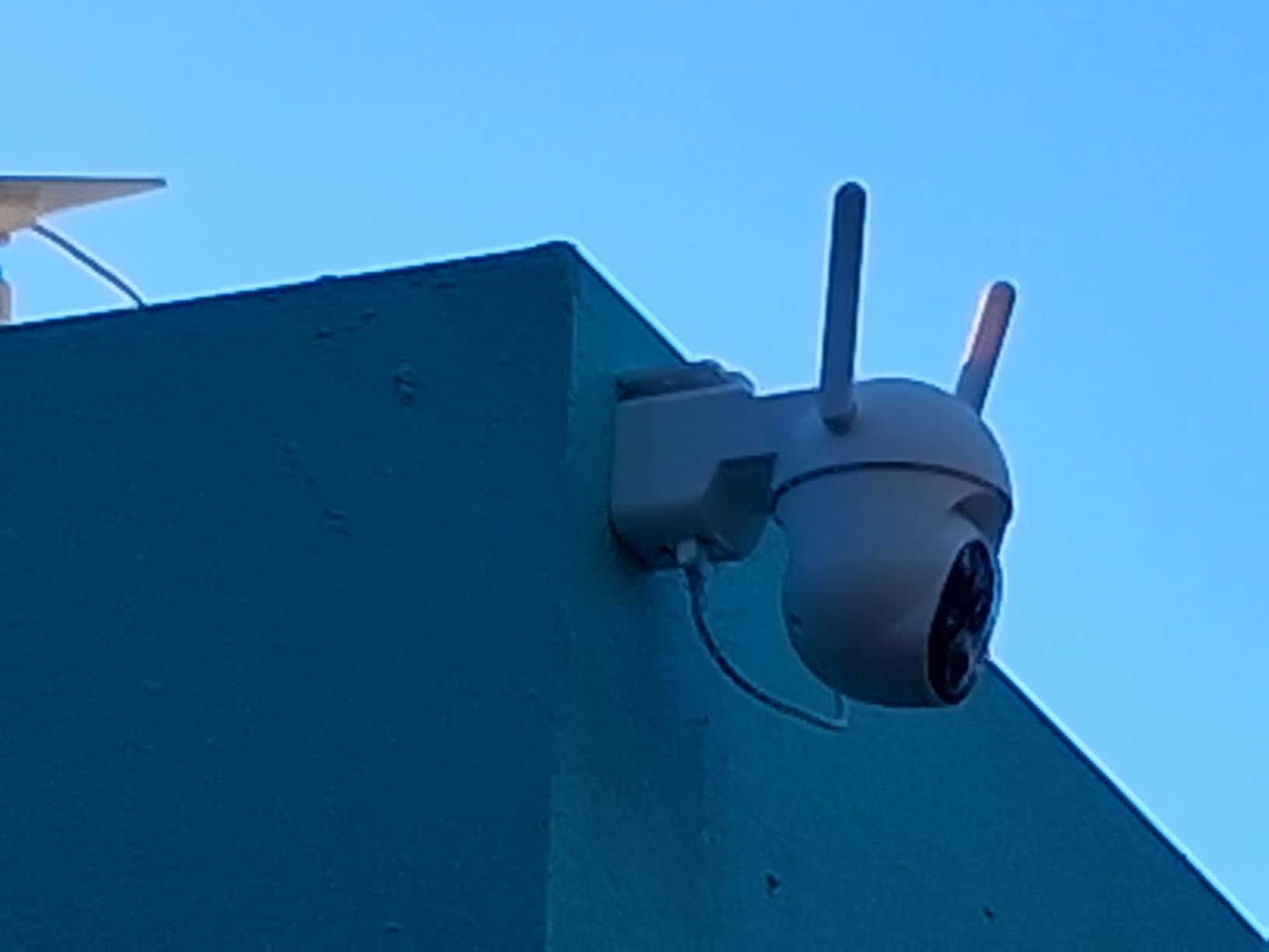 Dual-Lens Solar Security Cameras Wireless Outdoor, 10x Zoom to See Further 360 PTZ WiFi Camera for Home Security with Color Night Vision, AI Body Detection, 2-Way Audio, Spotlight Siren Alarm customer photo 1