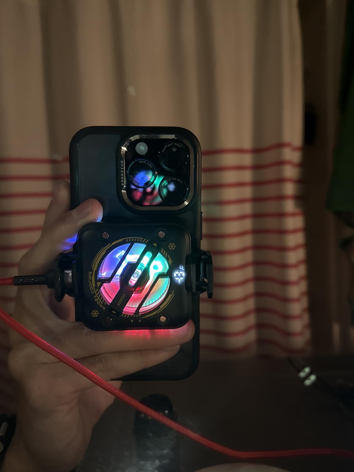 Magnetic Phone Cooler with Battery, Rechargeable Wireless Cooling Fan for iPhone/iPad, Phone Cooling Case Radiator Heatsink with RGB LED for iPhone MagSafe Series/Samsung/Android customer photo 1