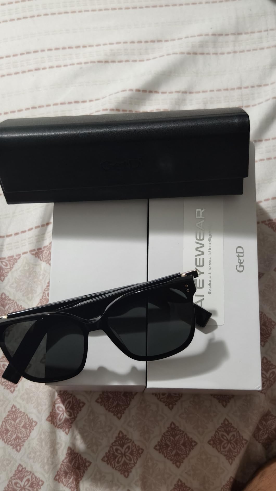 GetD 2026 AI Glasses for Men & Women, Smart Glasses Powered by ChatGPT with 145-Language Translation, Blue Light Filtering, Polarized & Photochromic Lenses, 11H Music Play for Travel and Daily Use customer photo 2