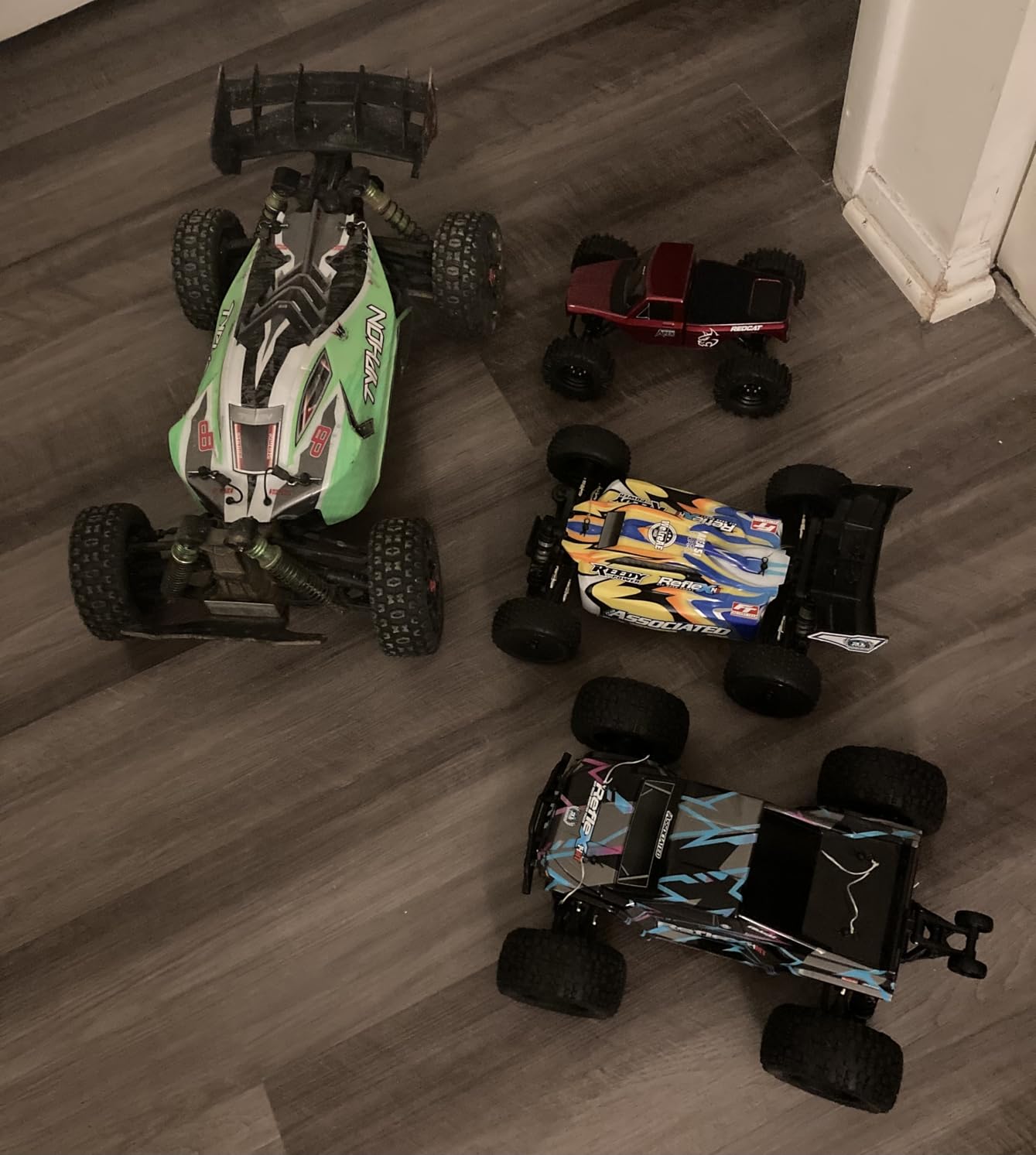 Redcat Racing Ascent-18 APEX, 1/18 Scale Brushless Electric Rock Crawler, Carbon Fiber, 4WD RC Car for Adults with 2.4GHz Radio System (Gray) customer photo 2