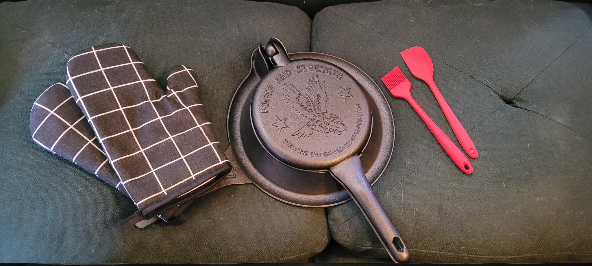 Cast Iron Waffle Maker with Low Base, Retro Waffle Iron with Five Waffles Shapes, Pre-Seasoned Two Piece Hinged Non-Drip Double Rim for Stove Top or Grill customer photo 1