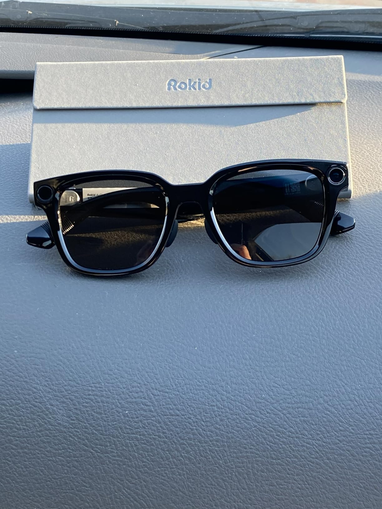 Rokid 2026 AI Glasses Style smart Glasses with Gemini3 Flash, Real-time Translation,12MP Camera, Open-Ear Audio, Voice-Controlled Assistant, Hands-Free Calls, Productivity for Travel, Work customer photo 1