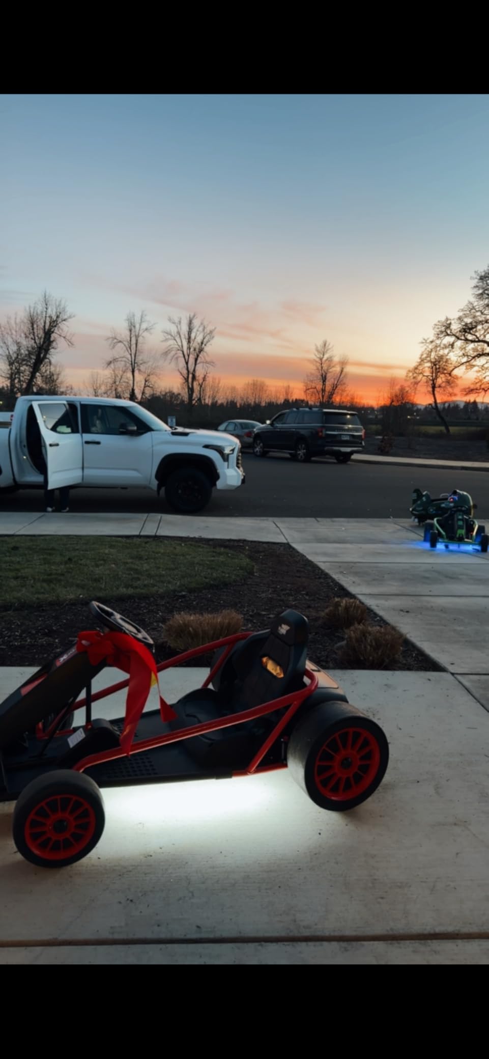 24V Go Kart for Kids 8-12 Years, 300W*2 Extra Powerful Motors, 9Ah Large Battery 8.1MPH High Speed Drifting Car with Music, Horn,Max Load 155lbs Outdoor Ride On Toy for Teens (Blue) customer photo 2