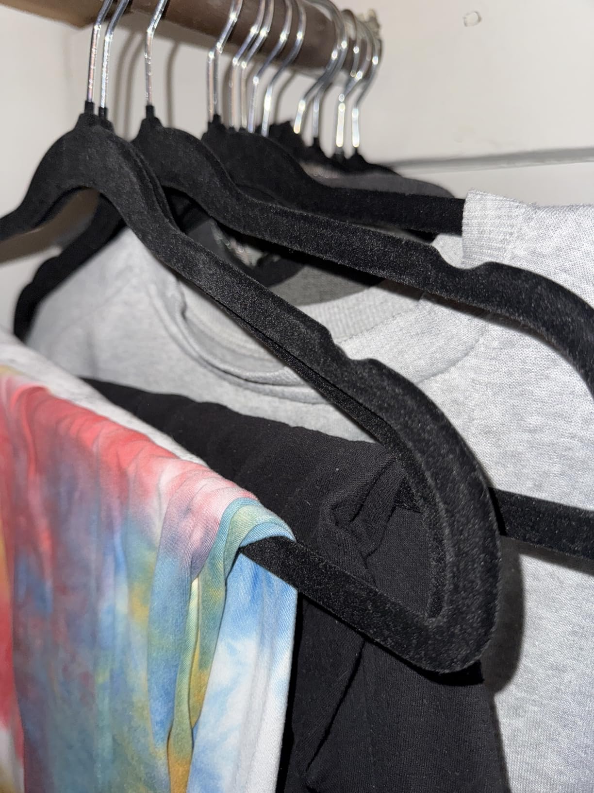 SONGMICS Velvet Hangers 60 Pack, Non-Slip Clothes Hangers with Silver-Colored Swivel Hooks, Slim Space-Saving for Closet, Heavy-Duty, Summer Sand UCRF036LF02S customer photo 1