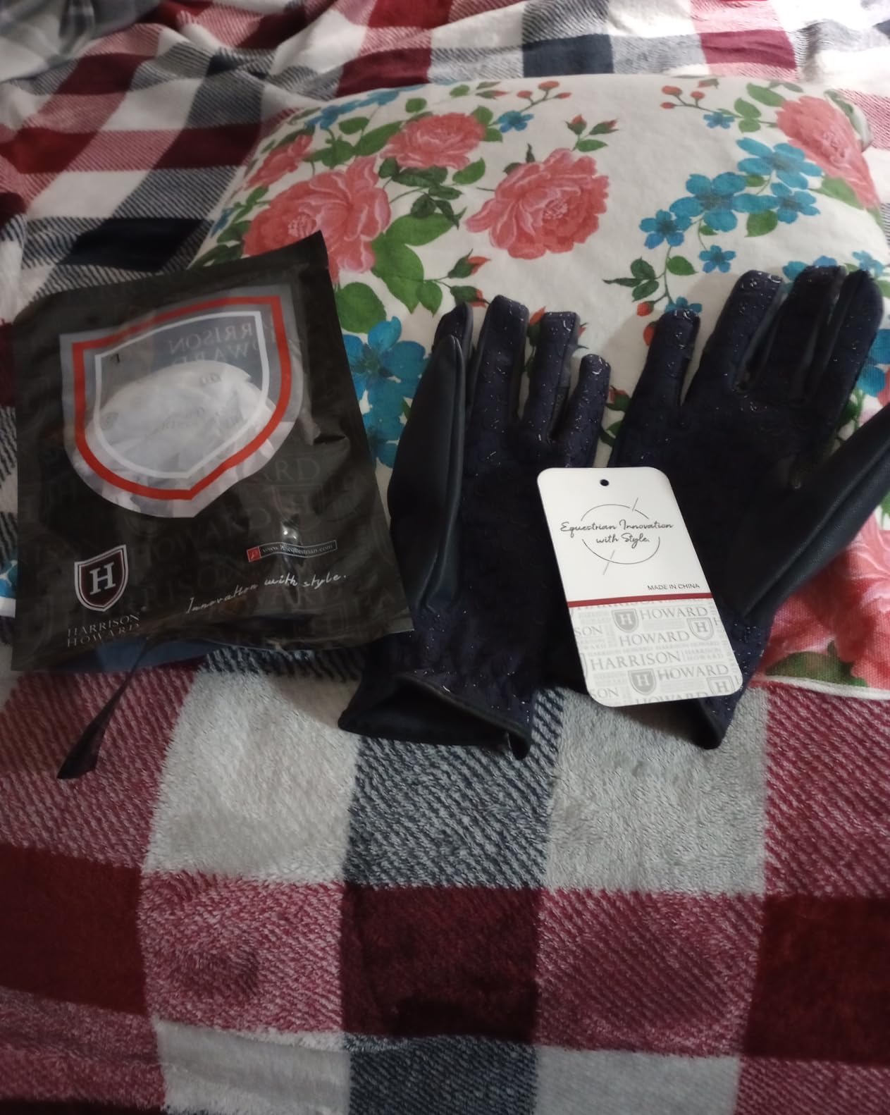 Harrison Howard Riding Gloves Equestrian Women All-Season PU Leather Horse Riding Gloves Horseback Non-Slip Silicone Palm customer photo 2
