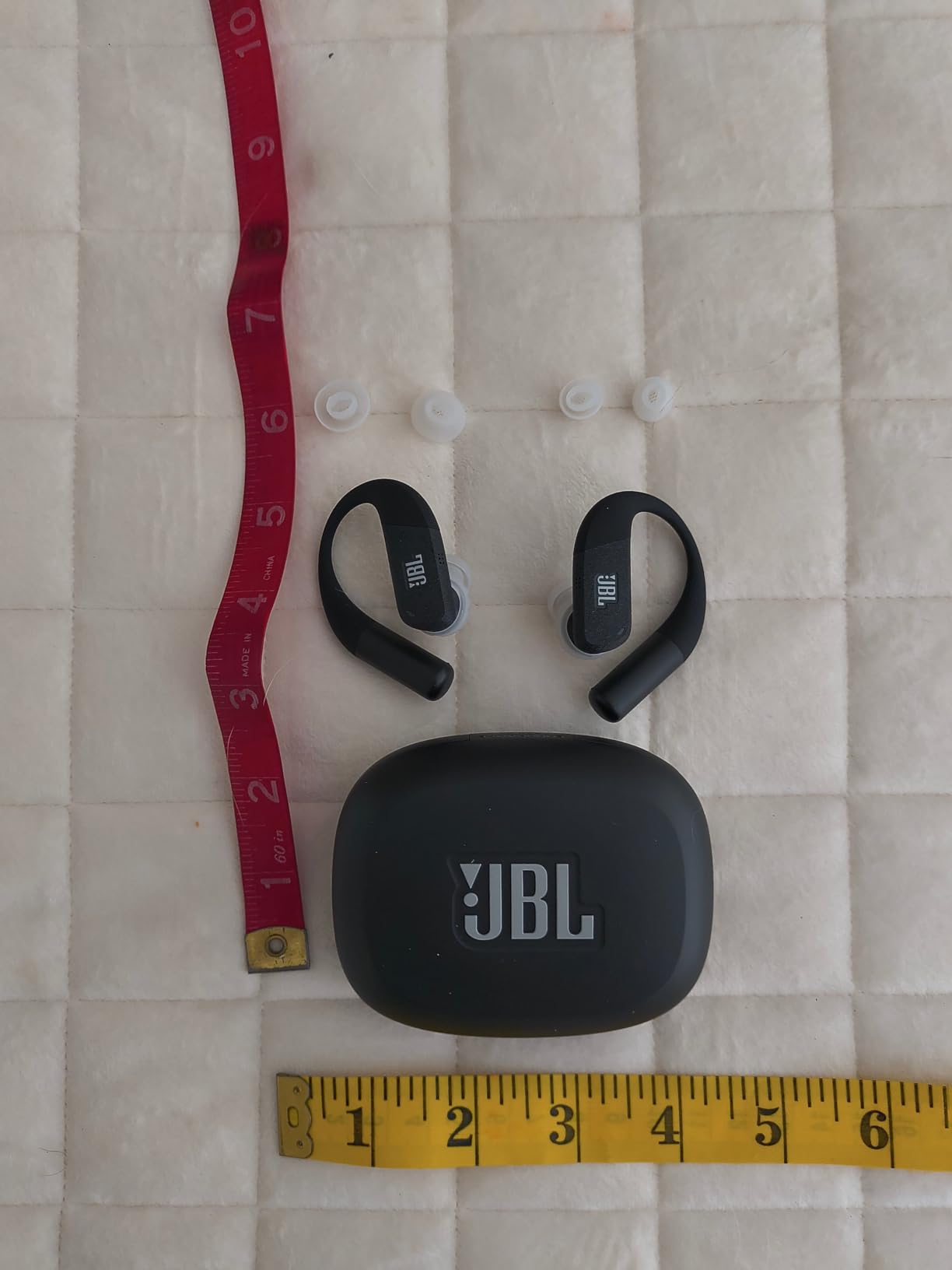 JBL Endurance Peak 4 - True Wireless Noise Cancelling Sport Earbuds, Up to 48Hrs Total Playback, Water & dust Proof (IP68), Secure fit with TwistLock Design, & 6 mics for Perfect Calls (Black/Grey) customer photo 2