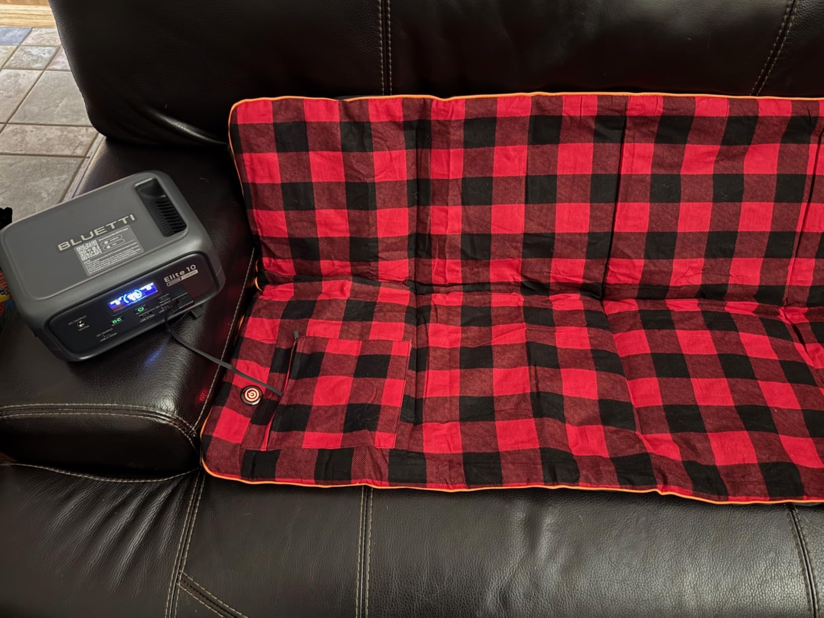 Heated Sleeping Bag pad, Operated by 5V/2A USB Power Supply (Battery NOT Included). Black & Red Flannel. customer photo 1