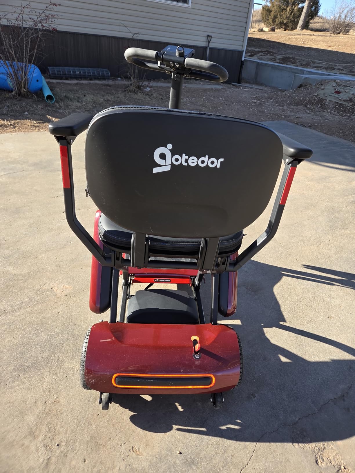 Aotedor Foldable Mobility Scooter for Seniors, 3 Batteries Long Range Safe & Comfortable Lightweight Folding Scooter with Detachable Basket All-Terrain TSA/Cruise & FSA Approved customer photo 2