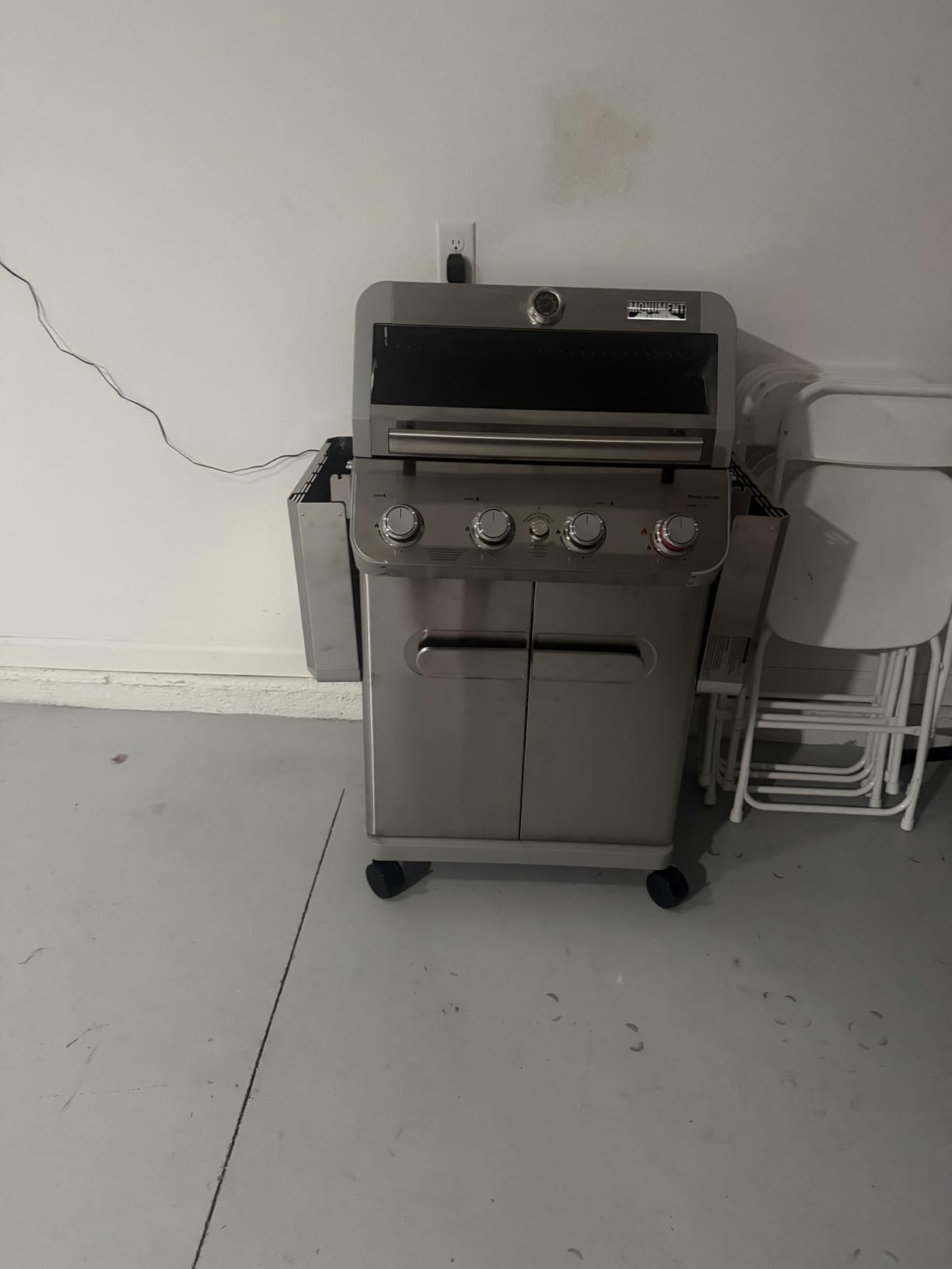 Monument Grills 4 Burner Propane Gas Grill, Stainless Steel Outdoor Patio Barbecue Grill, with Broil Zone Fast Heating, Knob Control, and Easy Cleanup, M410MBZ customer photo 2