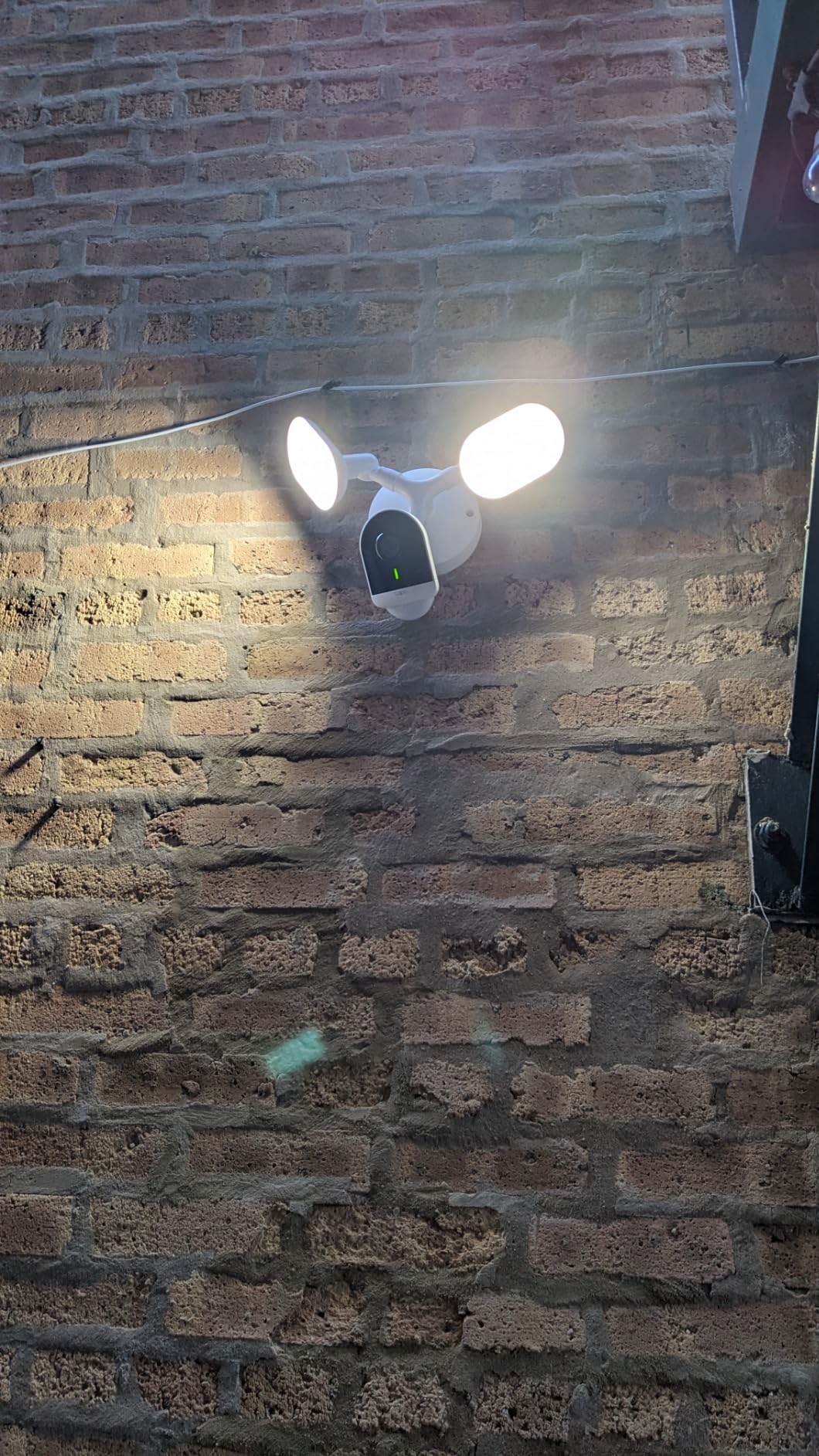 Tapo 2K Outdoor Pan/Tilt Wired Floodlight Security Camera - 1500 Lm Dimmable, 360° AI Motion Tracking, Person/Vehicle Detection, 24/7 Recording, Subscription-Free Local Storage or Optional Cloud, C710 customer photo 2