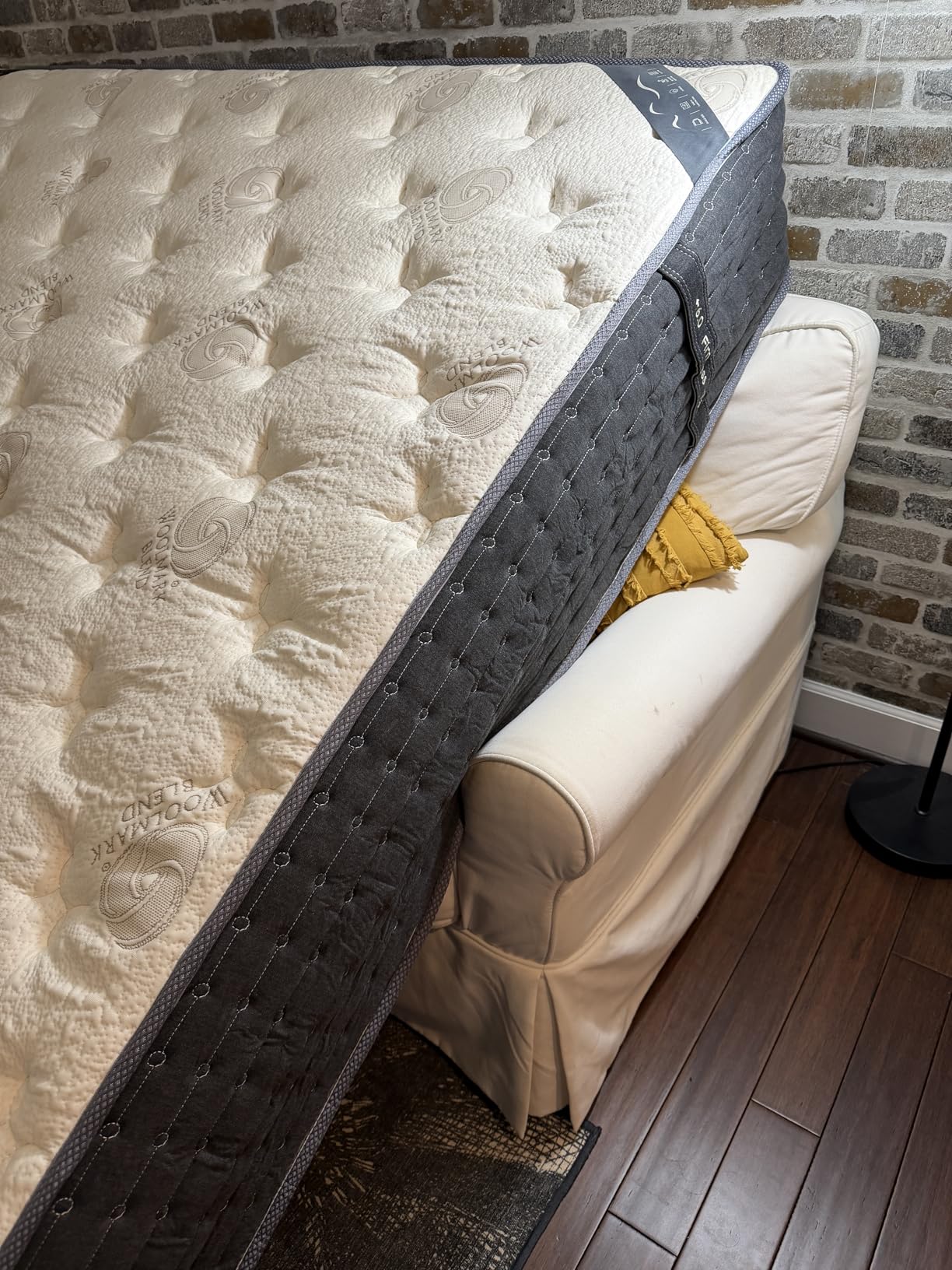 TXO 14 Inch Cashmere Hybrid Queen Mattress in a Box, Dual-Sided Medium Firm & Firm, Cooling Gel Memory Foam Mattress, Pocket Springs for Motion Isolation, Pressure Relief, CertiPUR-US Certified customer photo 1