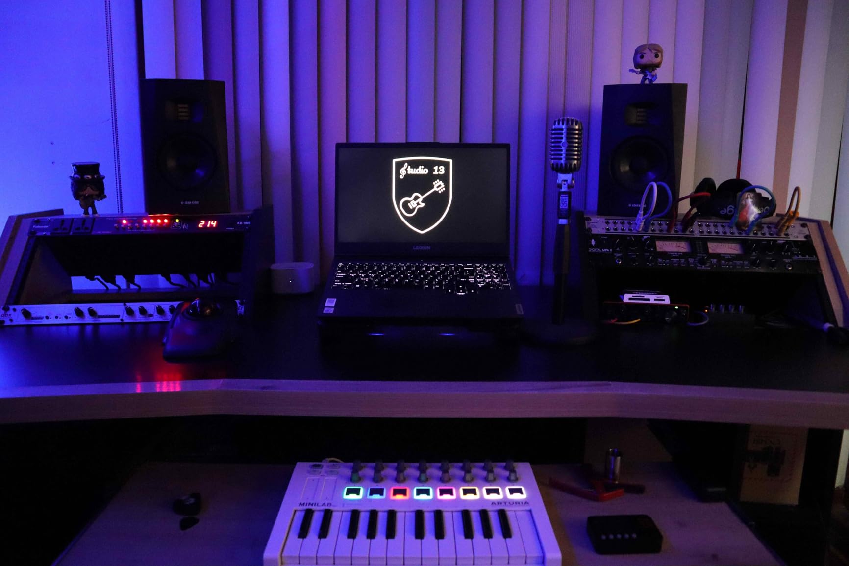 dbx DBX286SV Instrument, Microphone Preamp & Channel Strip Processor, with Compression, De-Esser, Enhancer, Expander/Gate, Loop-Out. Metering LEDs, XLR and 1/4 inputs. Rack Mountable 1U. Silver customer photo 2