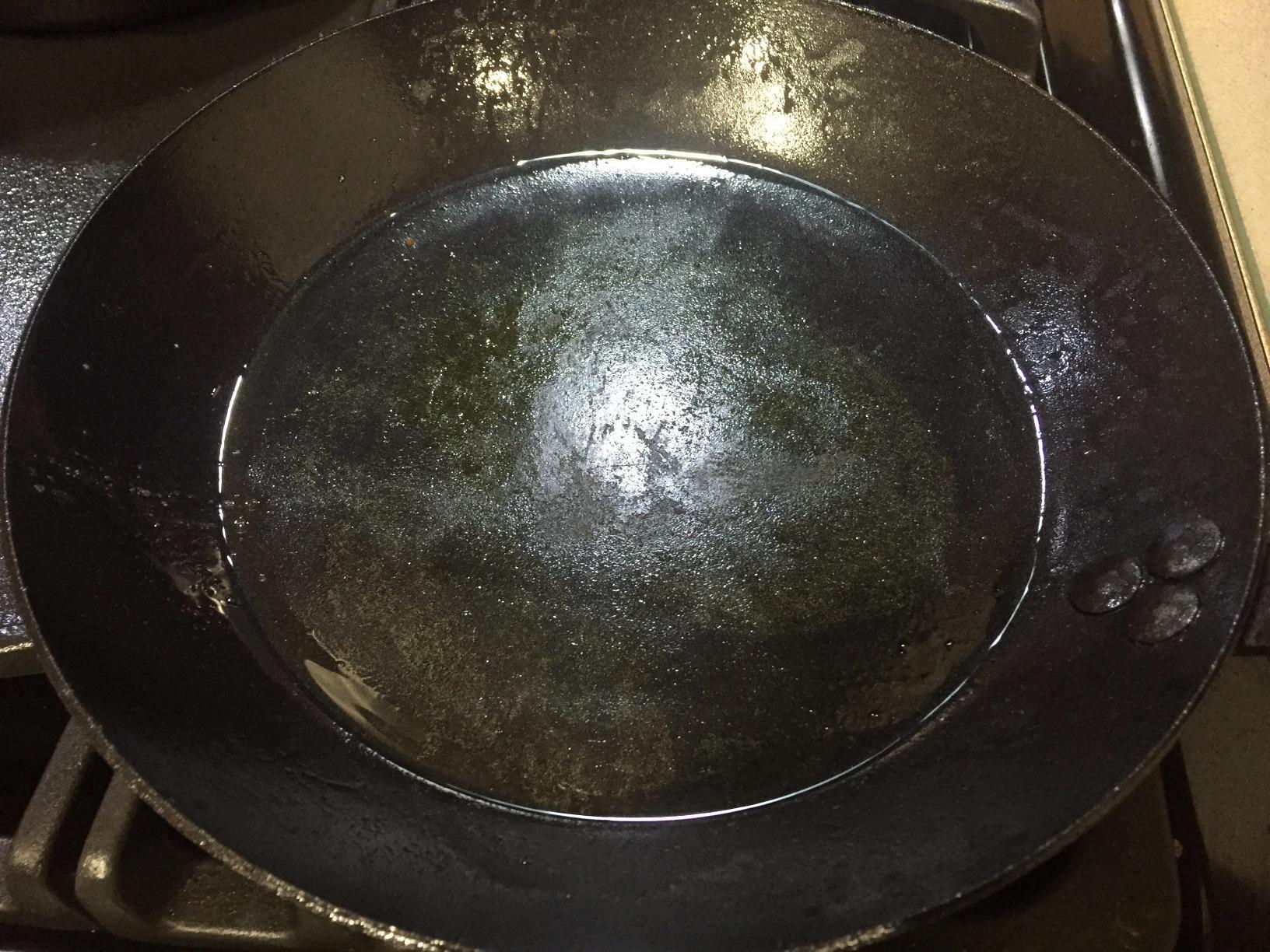 12 Inch Carbon Steel Skillet - PFAS-Free Pre-Seasoned Carbon Steel Frying Pan - Long Handle Design - Made in the USA customer photo 2