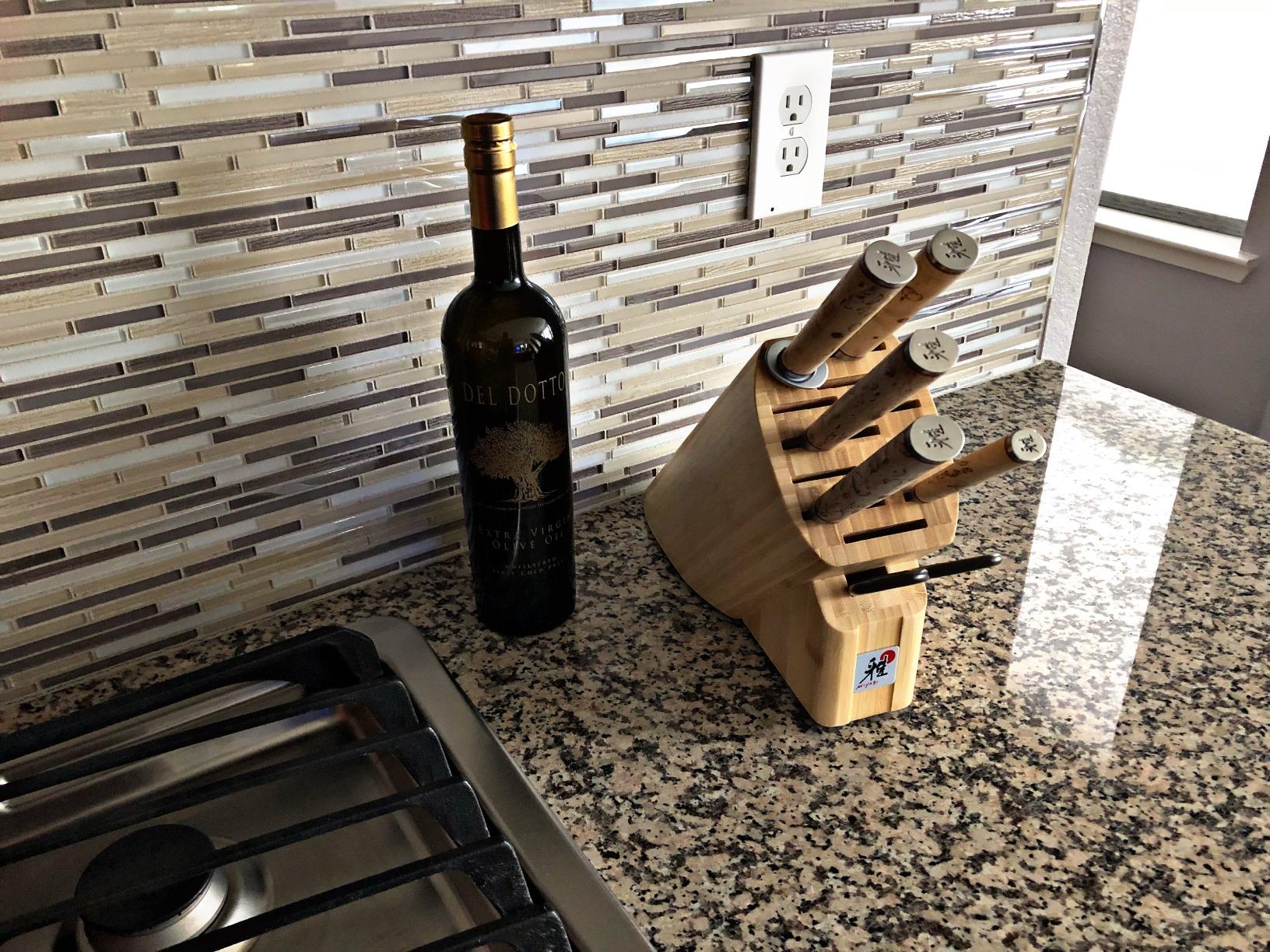 Birchwood GS2 7-pc Knife Block Set, Karelian Birch Handle, 100-layer flower Damascus pattern, Handcrafted in Seki, Japan customer photo 2