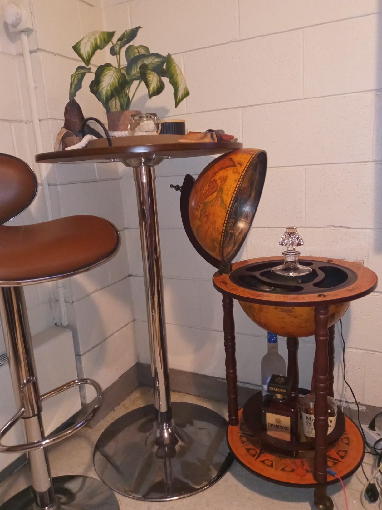Goplus Globe Bar, 17.5'' Liquor Globe Bar Cart with Wheels, Bottom Shelf, Old World Map, 16th Century Italian Replica Retro Wine Alcohol Stand customer photo 1