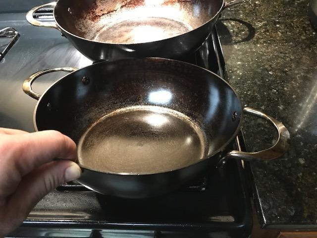 de Buyer MINERAL B Carbon Steel Country Fry Pan with Two Handles - 11