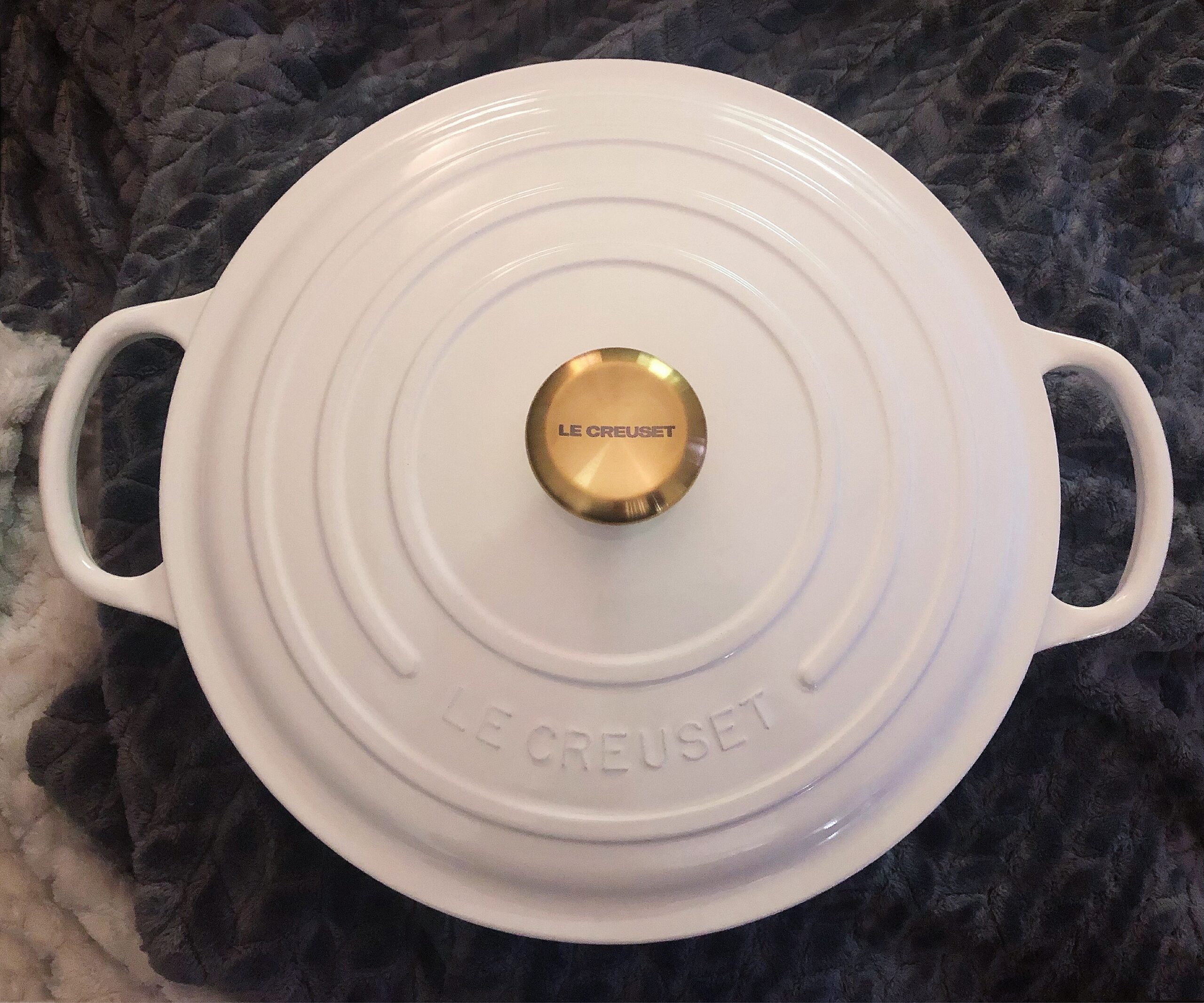Le Creuset Enameled Cast Iron Signature Round Wide Dutch Oven, 6.75 qt., Cerise customer photo 2