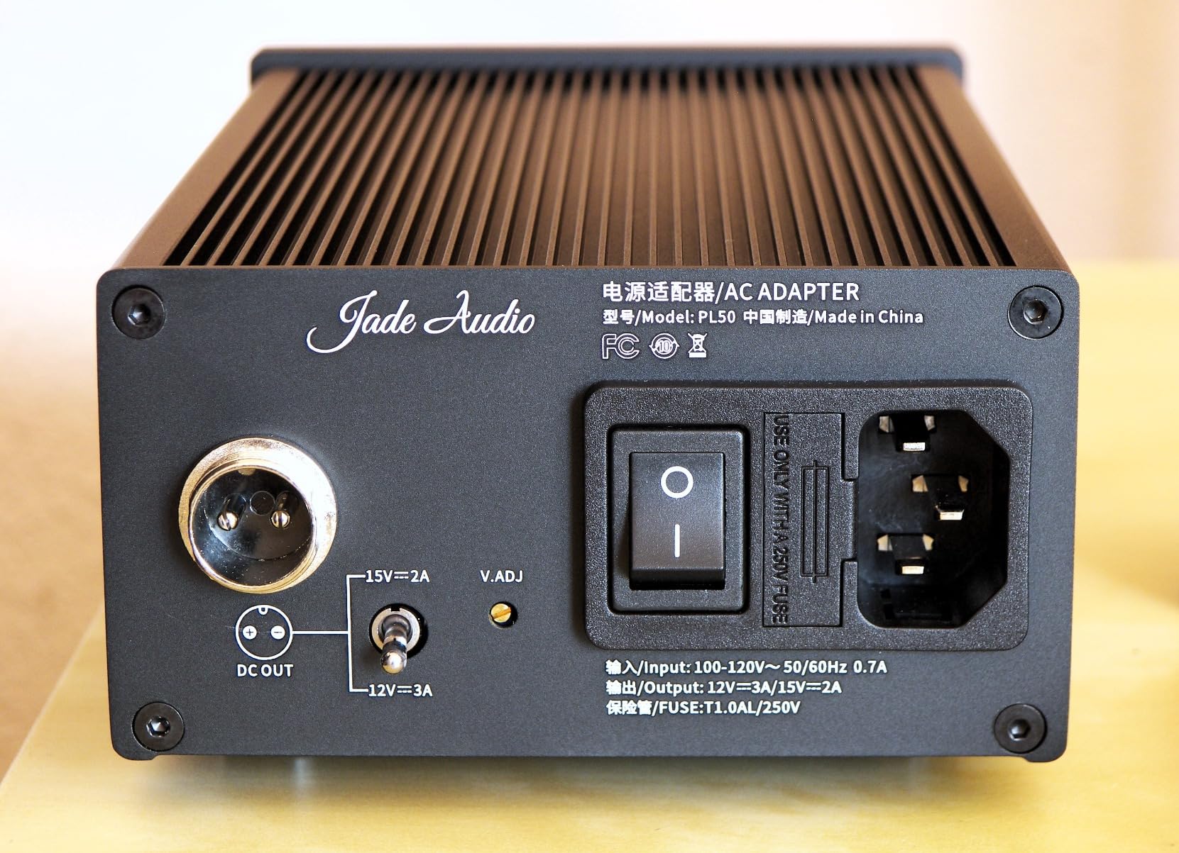 miniDSP 2x4 HD Digital Audio Signal Processor, Analog, USB, Toslink Audio Source, 4 Presets Stored customer photo 1