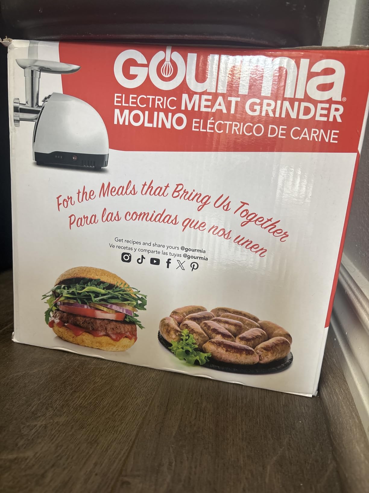 Gourmia Electric Meat Grinder - 500W Commercial Grade Meat Processor with Sausage Stuffer, 3 Stainless Steel Grind Plates Fine to Coarse, Stainless Steel customer photo 1
