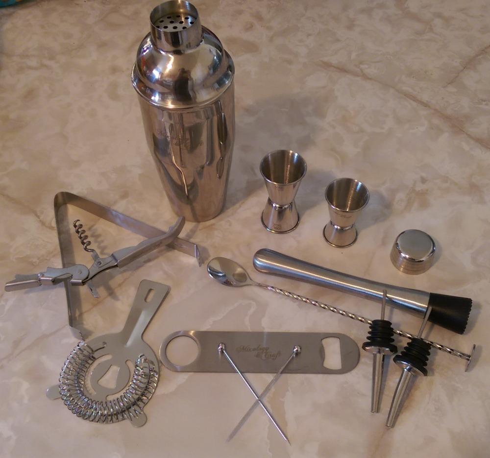 Mixology & Craft 16-Piece Stainless Steel Cocktail Shaker Set, 24 oz Cobbler Martini Shaker, Mixology Bartender Kit with Strainer, Travel Cocklet Kit in Gift-Ready Tube, Bartending Bar Kit Tools customer photo 1