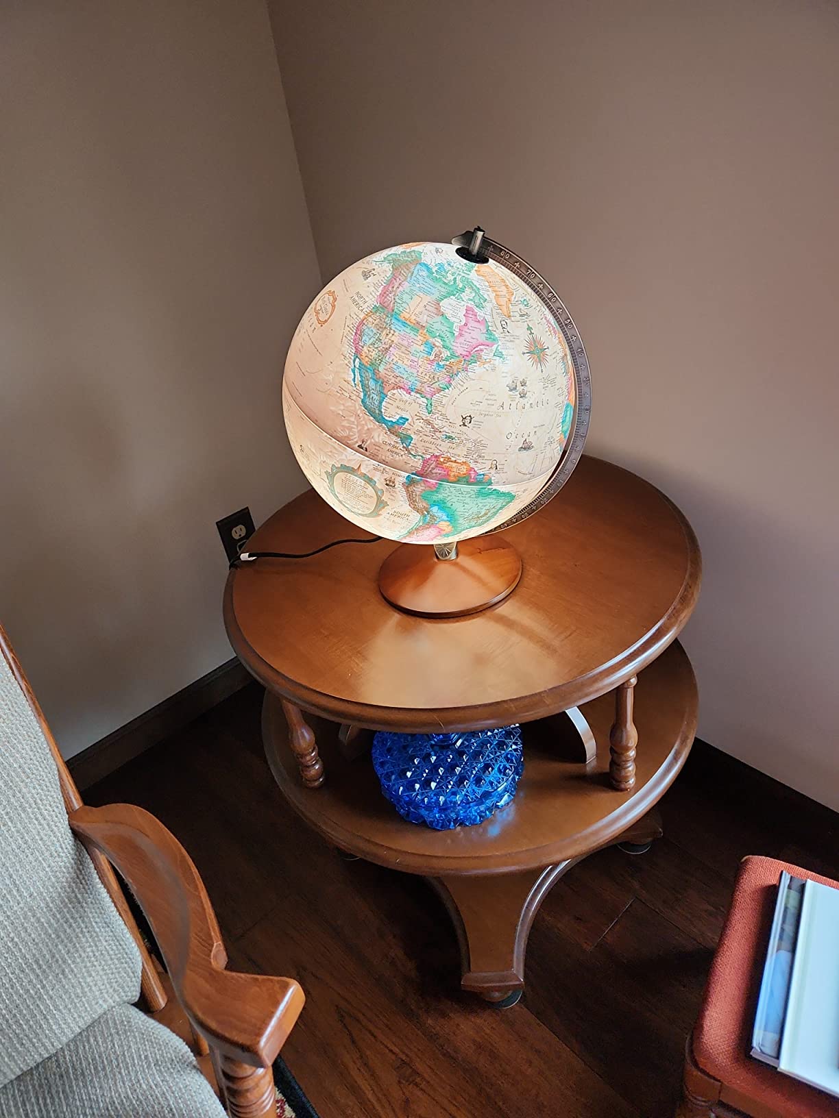 Replogle Illuminated World Globe with Stand, 12 Inch Diameter with 3-D Raised Relief Texture, Made in USA customer photo 2