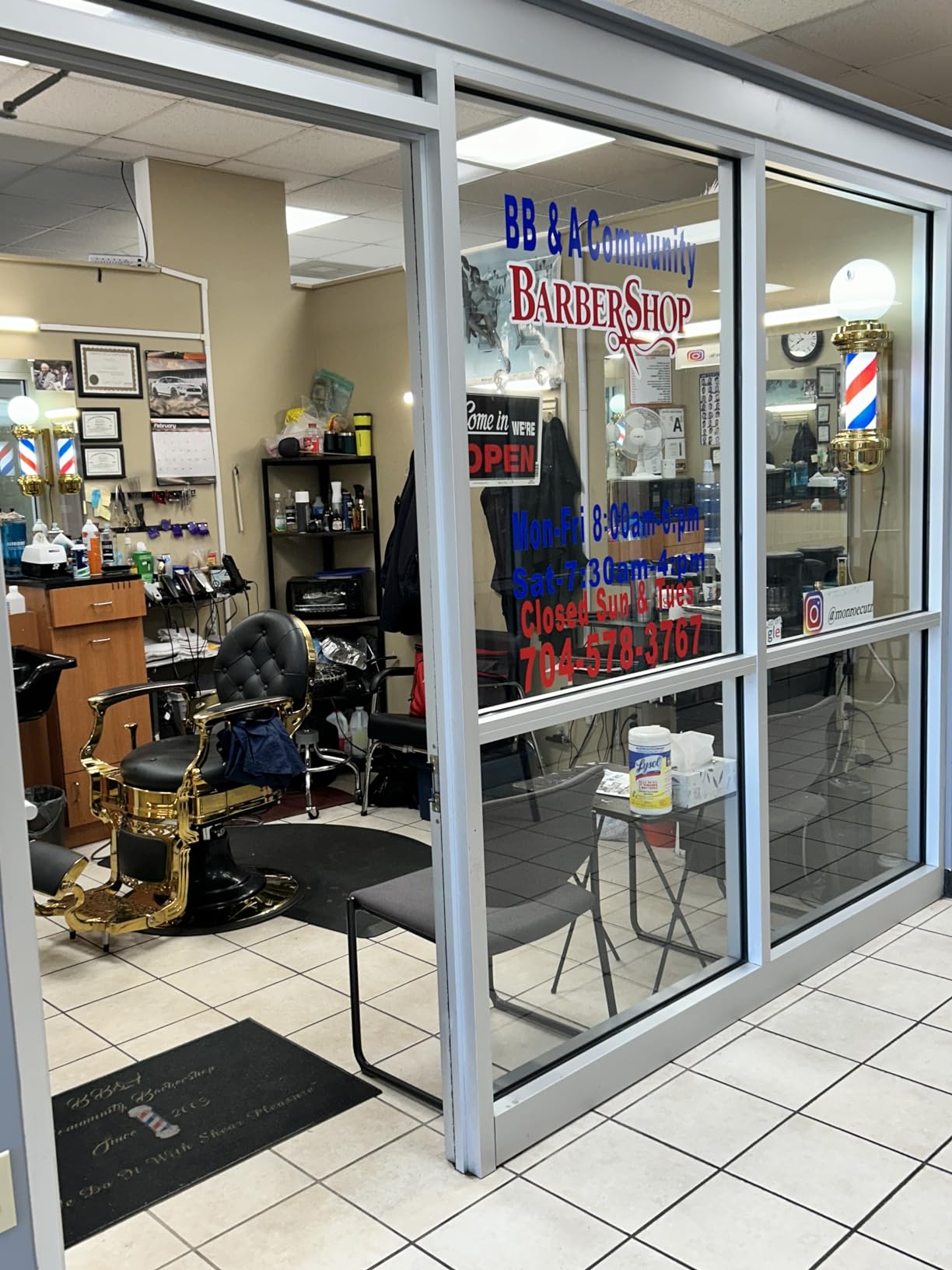 mefeir 32'' LED Barber Pole Light Classic Style, Hair Salon Barber Shop Open Sign, Rotating Red White Blue LED Strips, IP44 Waterproof Save Energy customer photo 2