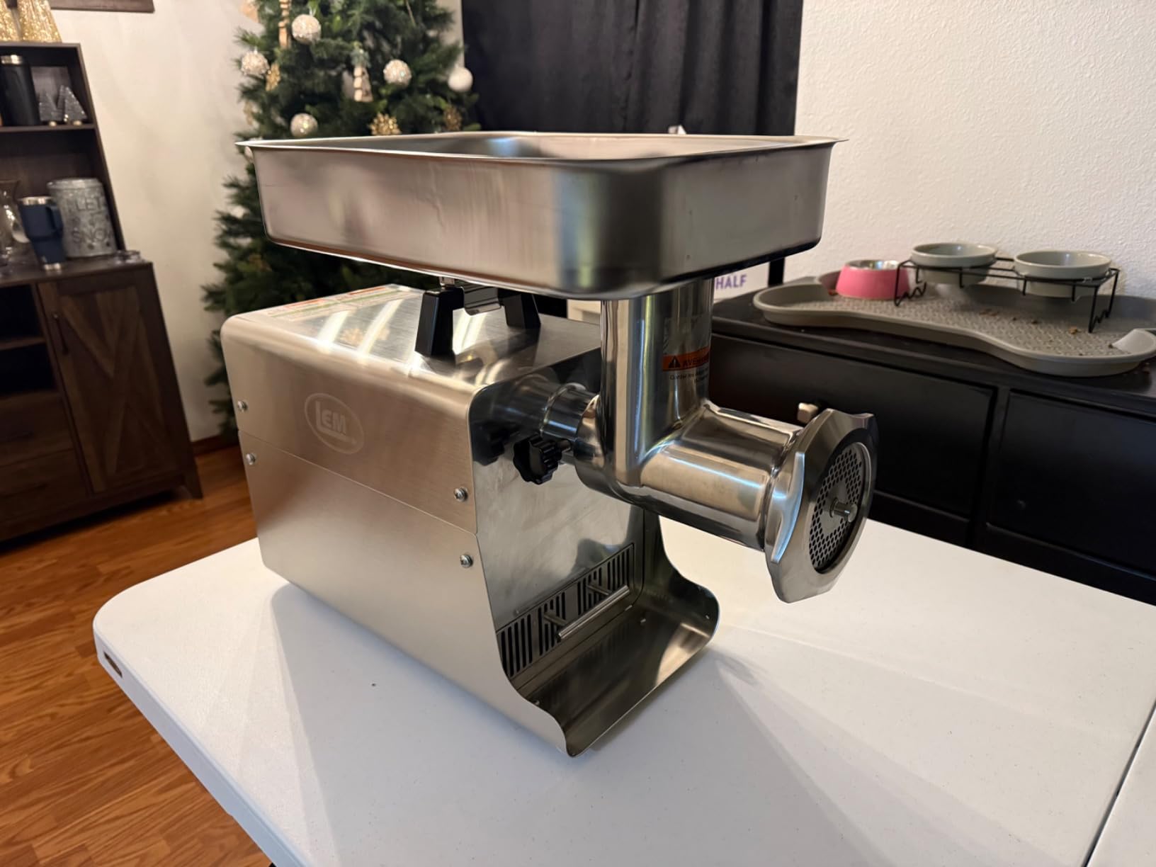 LEM Products BigBite #32 Meat Grinder, 1.5 HP Stainless Steel Electric Meat Grinder Machine, Ideal for Professional Use customer photo 1