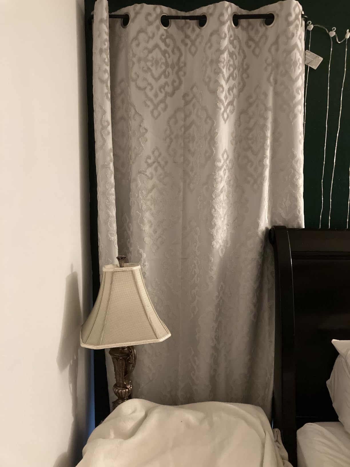 Sun Smart Mirage 100% Total Blackout Single Window Curtain, Knitted Jacquard Damask Room Darkening Curtain Panel with Grommet Top 50 x 84 in, Champagne customer photo 1