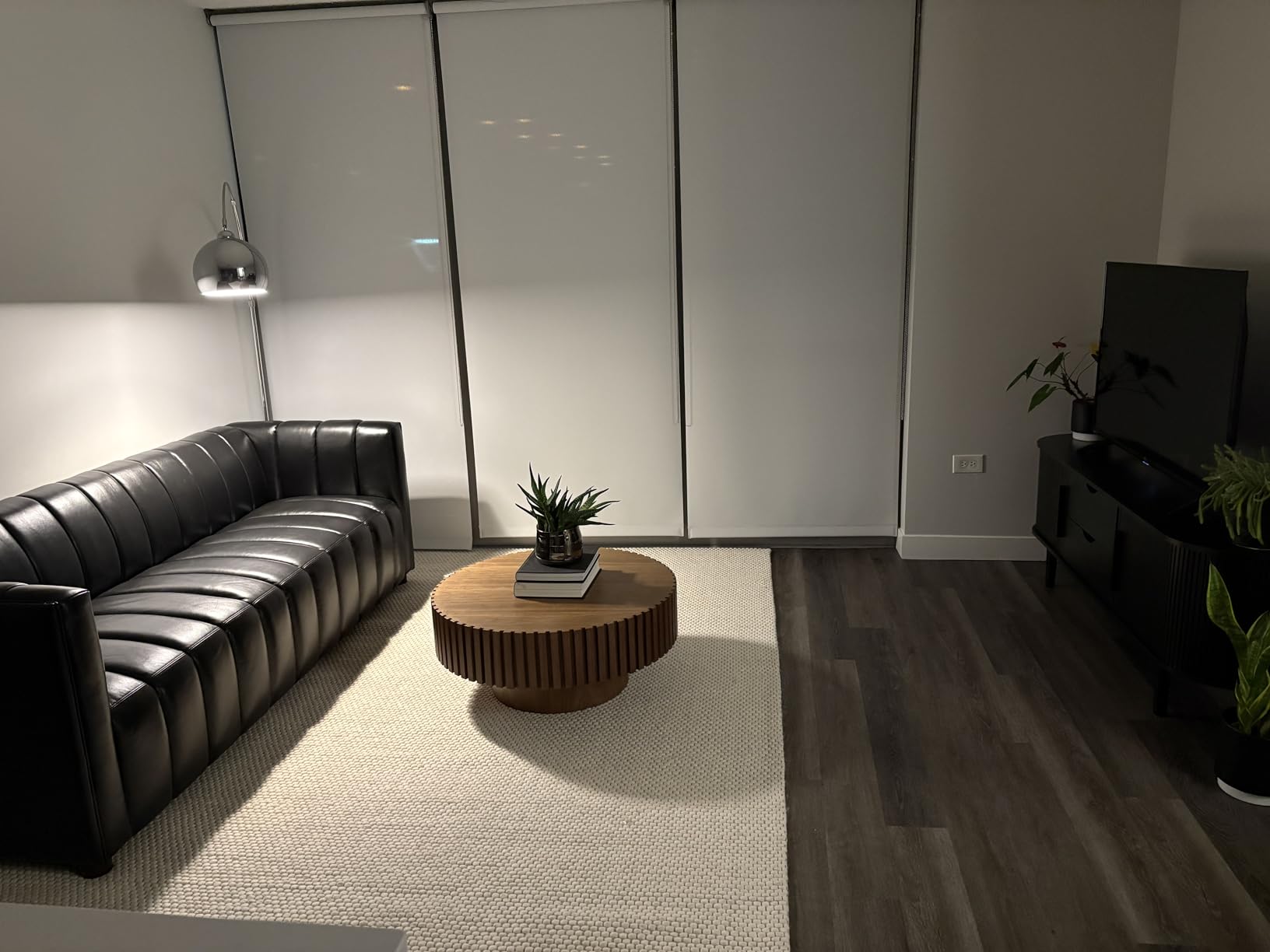 SAFAVIEH Natura Collection Area Rug - 9' x 12', Ivory, Handmade Solid Wool, Ideal for High Traffic Areas (NAT801A) customer photo 1