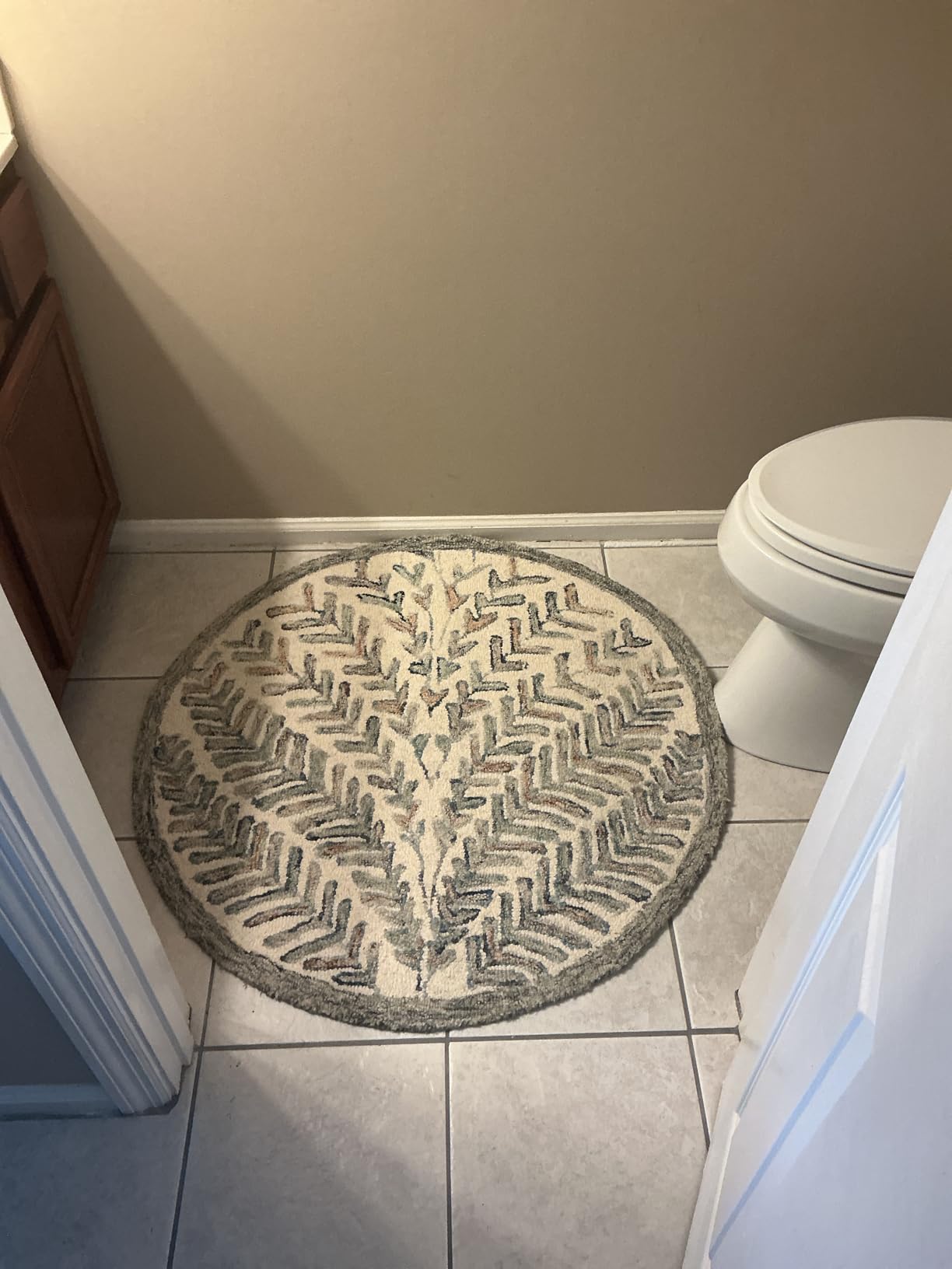 SAFAVIEH Capri Collection Area Rug - 5' x 8', Ivory & Blue, Handmade Wool, Ideal for High Traffic Areas in Living Room, Bedroom (CPR208A) customer photo 1