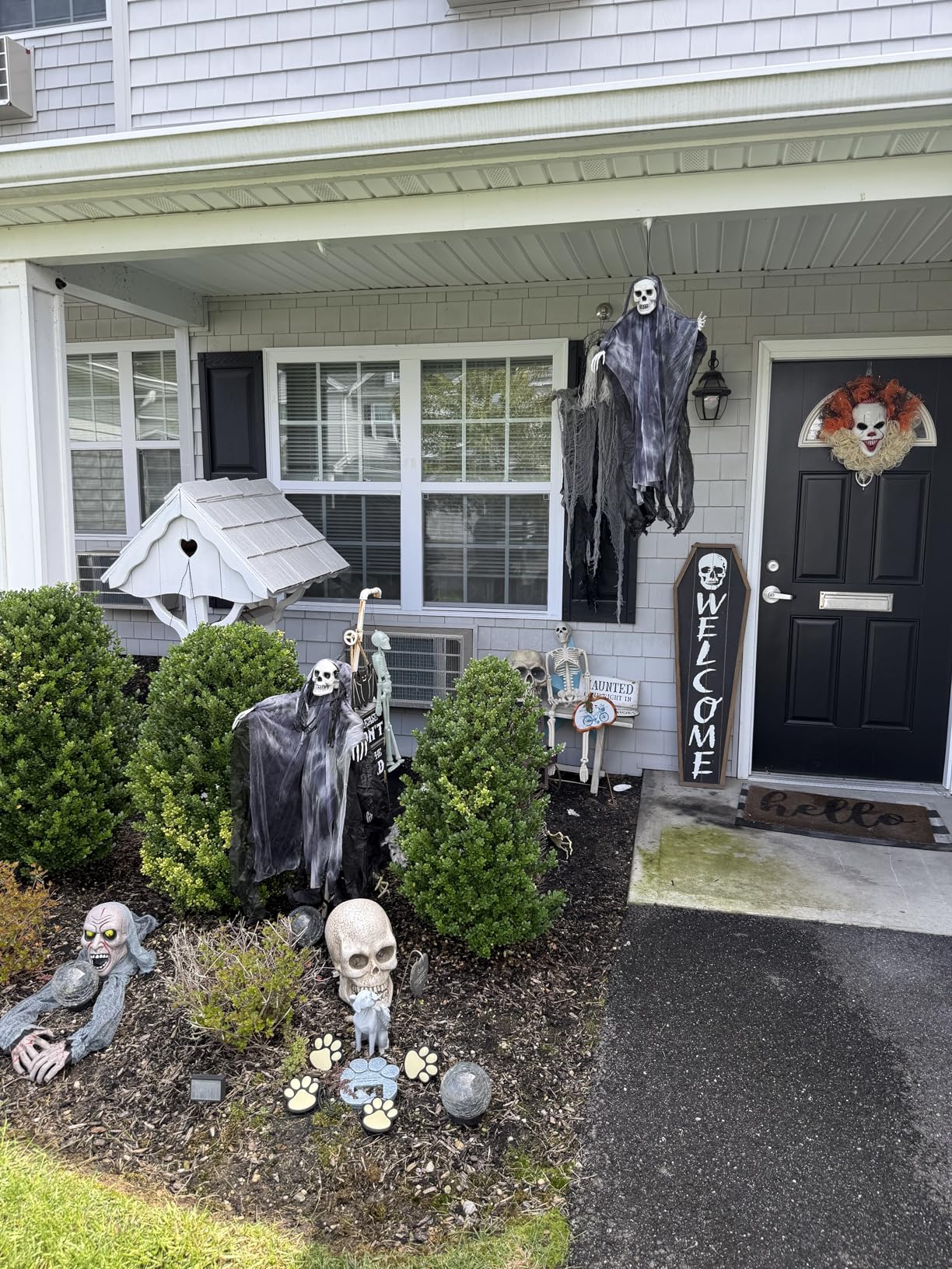 JOYIN Halloween Decorations Outdoor Light-Up Zombie Groundbreaker with bloodstain and Creepy Sound for Halloween Outside Decor, Lawn, Yard, Patio, Graveyard Decoration, Haunted House Prop customer photo 2