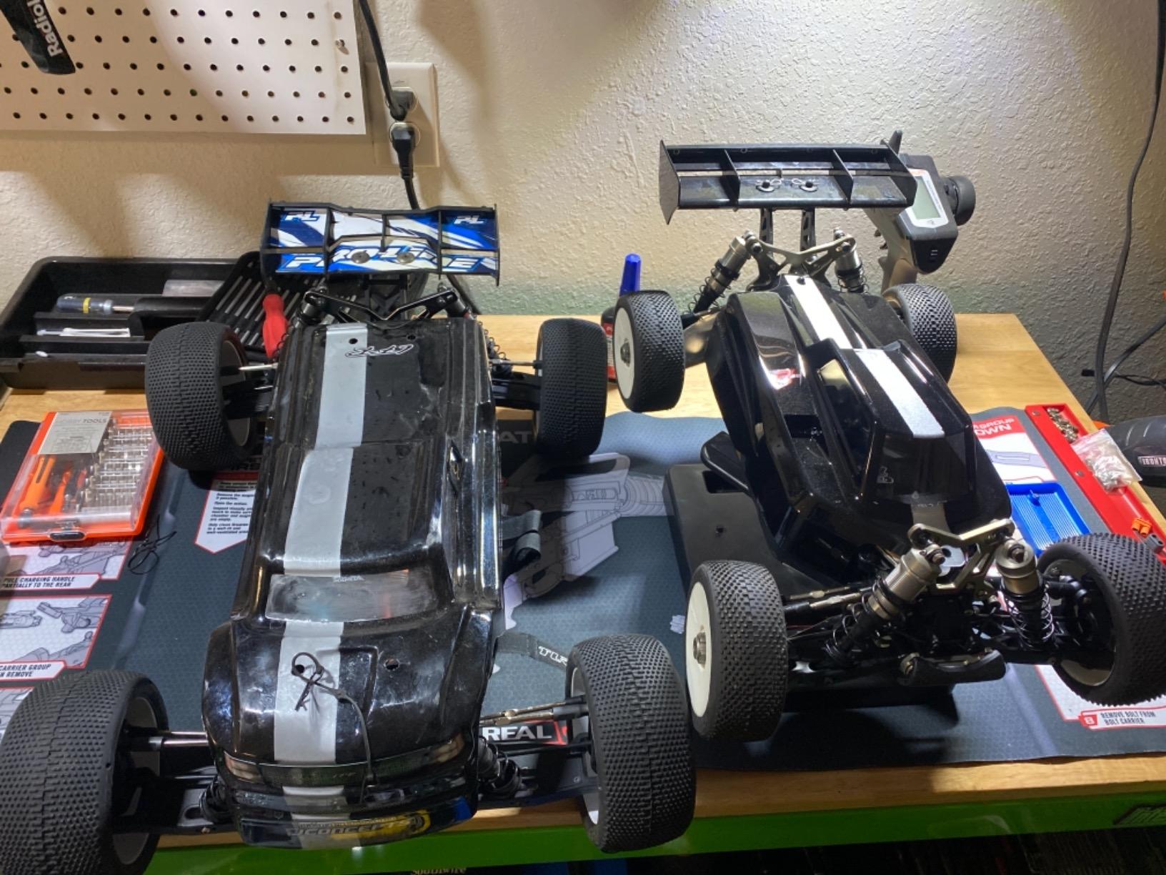 TEAM LOSI RACING 8IGHT XT/XTE Race Kit 1/8 4 Wheel Drive Nitro/Electric Truggy customer photo 1