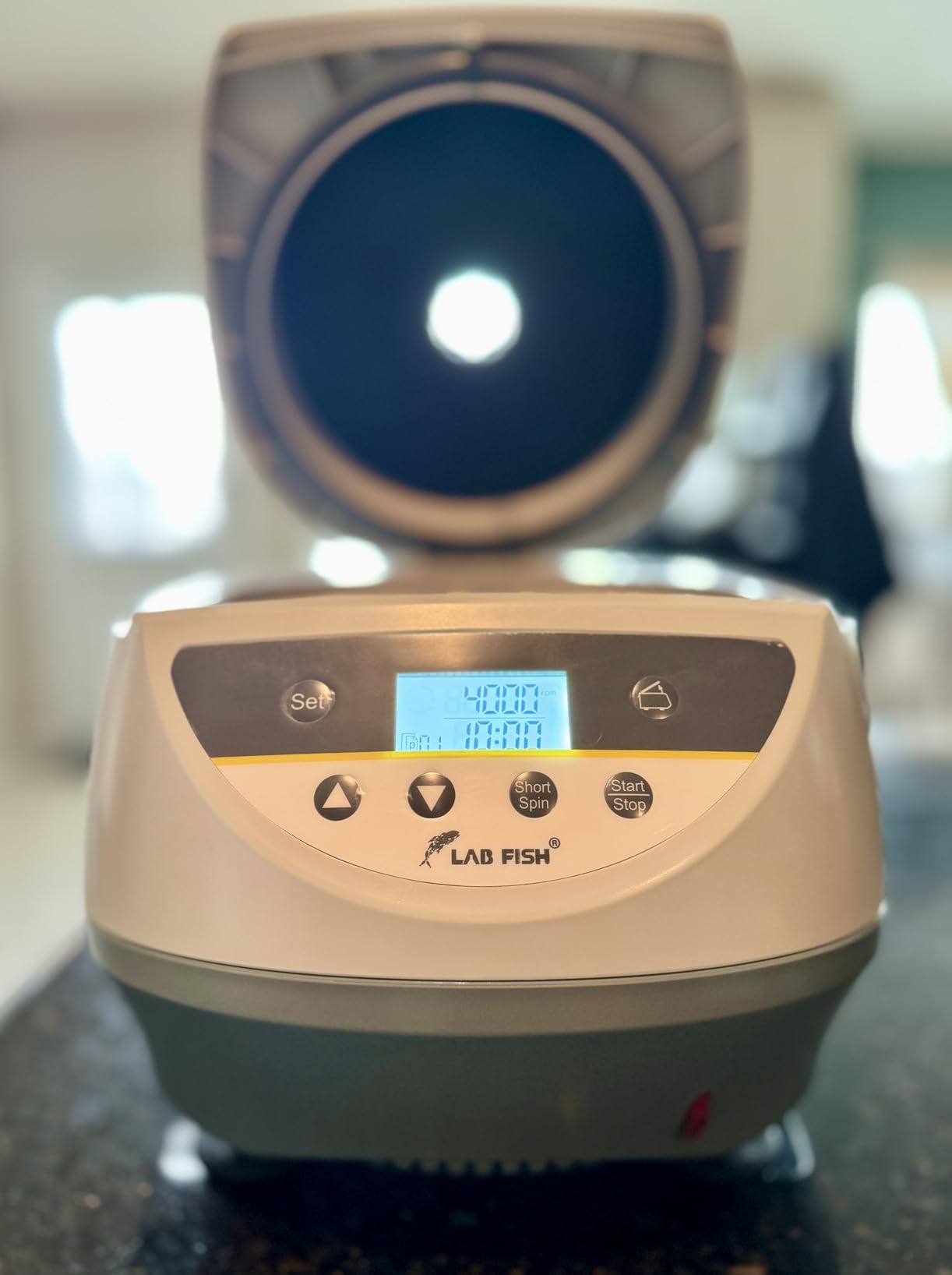 LAB FISH PRP Lab Benchtop Centrifuge Machine 6 x 2ml/5ml/10ml/15ml Capacity Test Tubes,Low Speed 500-5000r/min,Max 3074xg RCF customer photo 2
