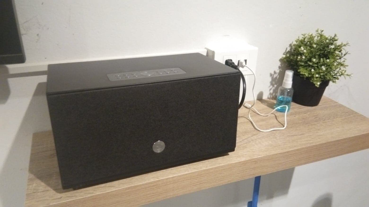 Audio Pro Addon Bluetooth Speaker - Wireless Speaker with High-Fidelity Sound - Outdoor Speakers, WiFi, AirPlay 2, Chromecast, Spotify Connect, C10 MKII, White customer photo 1