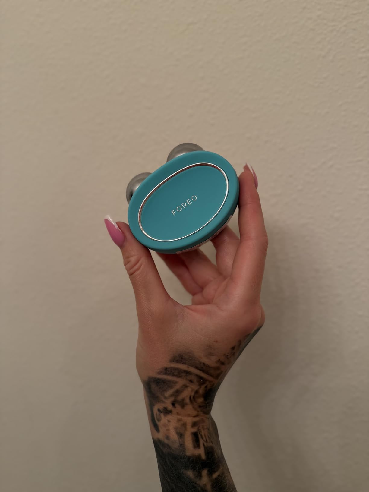 FOREO Bear Microcurrent Facial Device - Mint customer photo 1