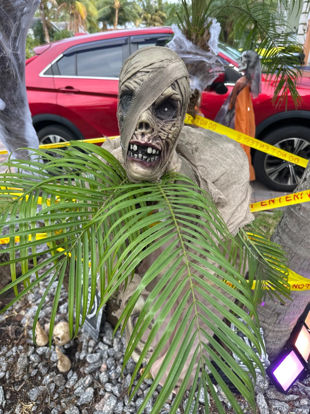 JOYIN Halloween Zombie Groundbreaker Outdoor Decoration, Zombie Groundbreaker with Light-up Eyes and Creepy Sound (Sound Activation) for Halloween Outside, Lawn, Graveyard Decor, Haunted House Props customer photo 2