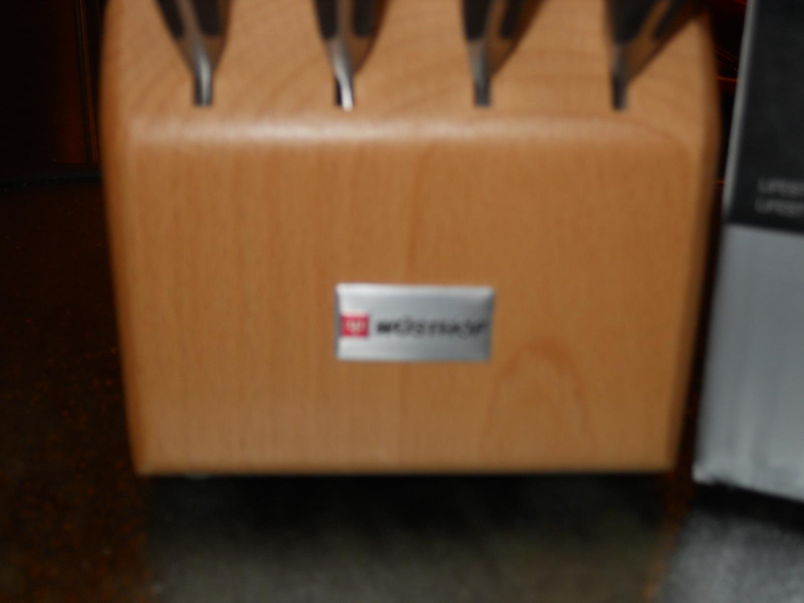 Classic IKON 6-Piece Knife Block Set customer photo 2