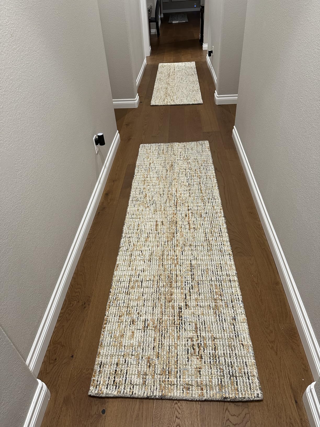 SAFAVIEH Fifth Avenue Collection Area Rug - 6' x 9', Beige & Ivory, Handmade Mid-Century Modern Abstract New Zealand Wool customer photo 2