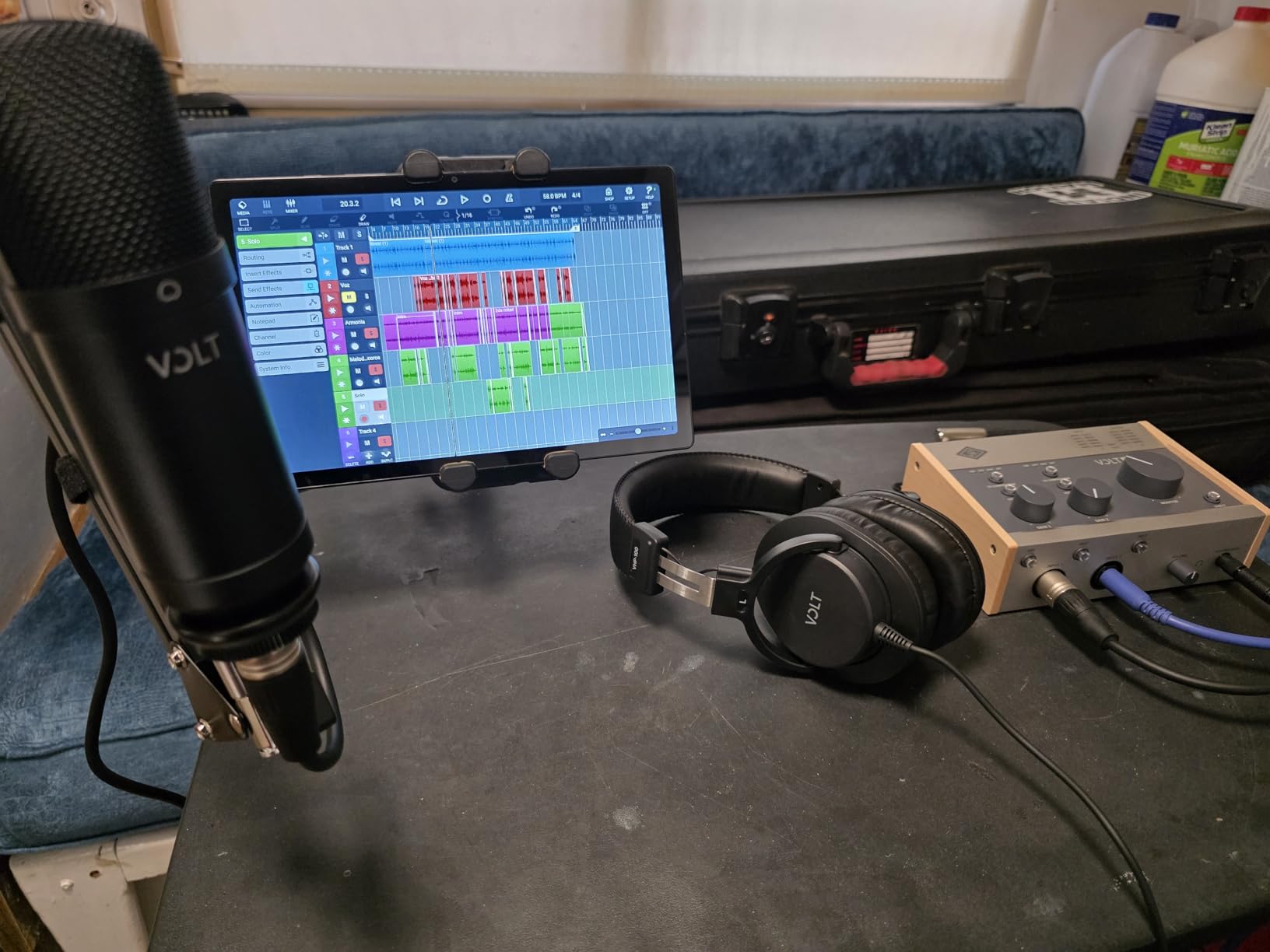 Volt 276 USB Recording Studio Bundle with Audio Interface, Headphones, and Microphone customer photo 1