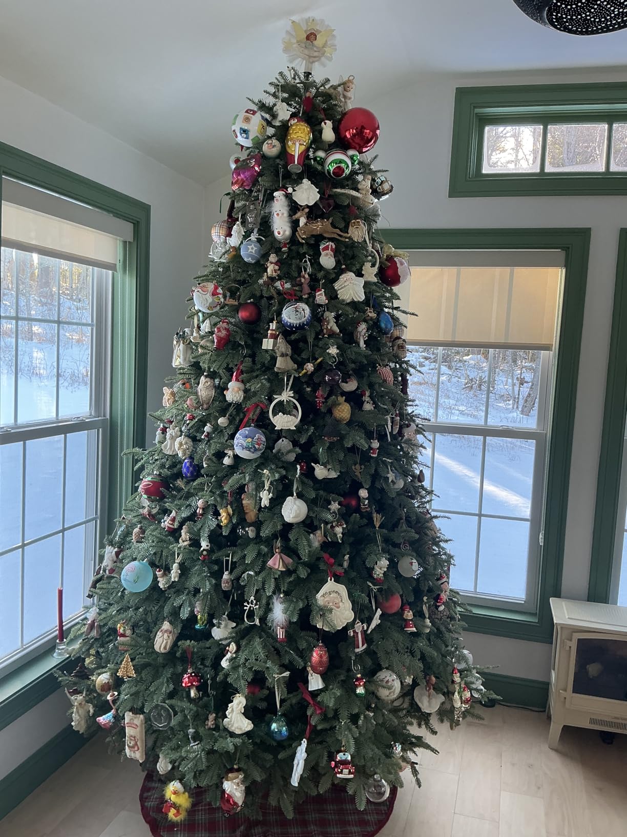 BH Balsam Fir Full Tree - Realistic Artificial Christmas Tree with Premium Stand, Easy Assembly, LED Clear Lights, 7.5ft customer photo 1