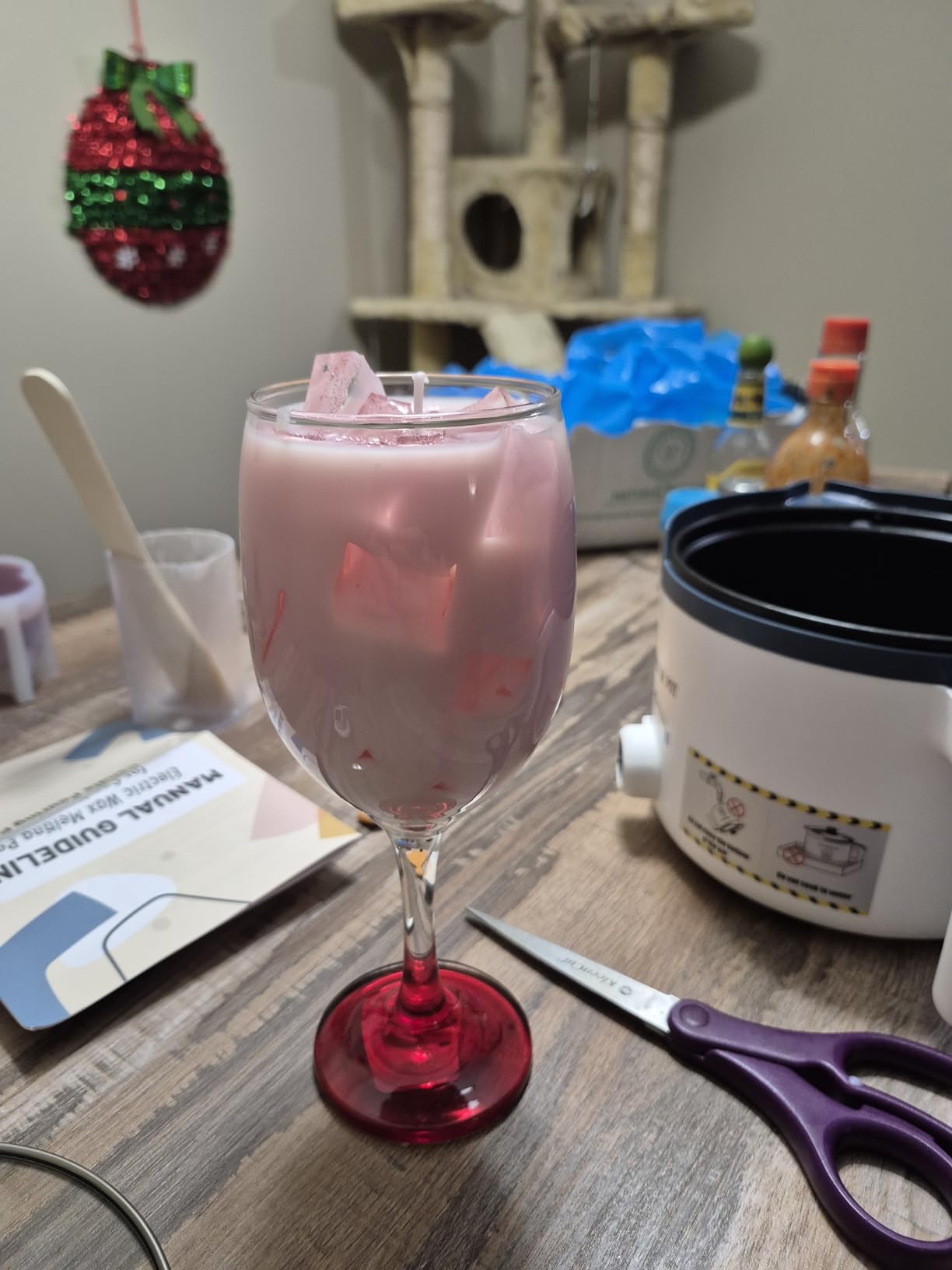 Ksedcon Electric Wax Melter for Candle Making with Pouring Spout, Non-Stick Small Candle Melting Pot customer photo 1
