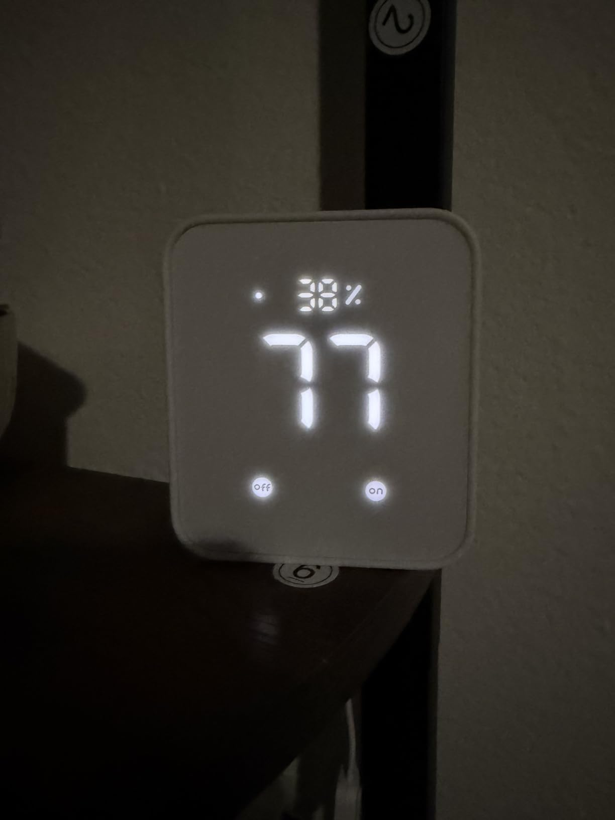 SwitchBot Hub 2 (2nd Gen), Work as a WiFi Thermometer Hygrometer, IR Remote Control, Smart Remote and Light Sensor, Link SwitchBot to Wi-Fi (Support 2.4GHz), Alexa, Google Home, Apple Home Compatible customer photo 2
