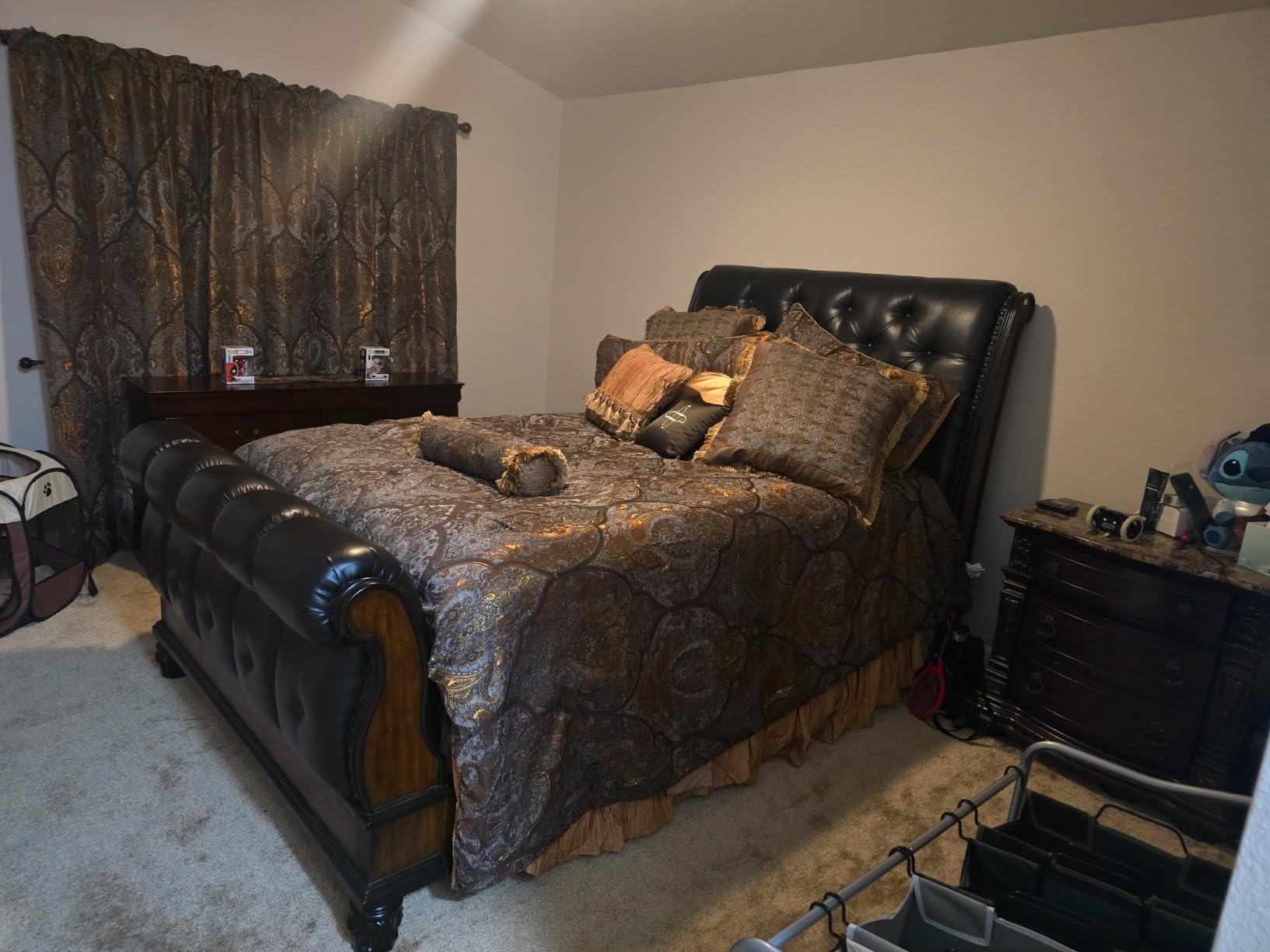 Loom and Mill Jacquard Comforter Set-9 Piece, Luxury Classic Antique Comforter Set King, Ultra Soft Damask Bedding with Euro Shams, Bedskirt, Filled Decorative Pillows(Cambridge, King),Bronze Gold customer photo 2